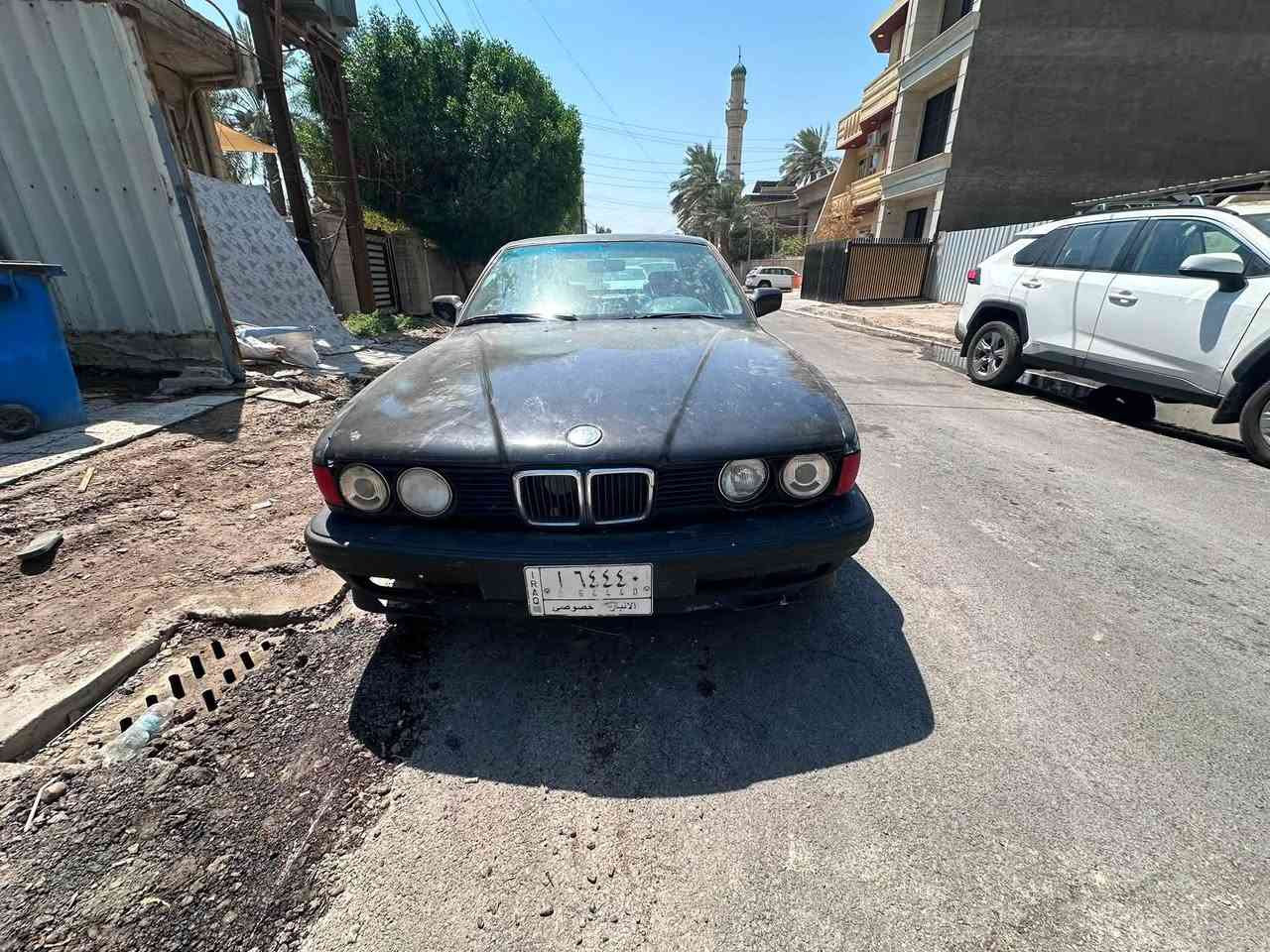 سلام عليكم 
عمدي بي ام موديل ٩١ حجم ٧٣٥ باب طويل 
محرك وكيررجدد كاملات ما بيها اي نقص 
صدر الخلفي مبدل عربانه جديده المامي وصط
كهربائيات كلها شغاله بدون نقص او جطلات 
كشرها بلاديه لا صبغ ولا ضربه ولا خياس بلاديه 
داخل نضيف وارد يابان السعر ٣٥ ورقه العنوان بغداد 
*********** للستفسار اتصل
