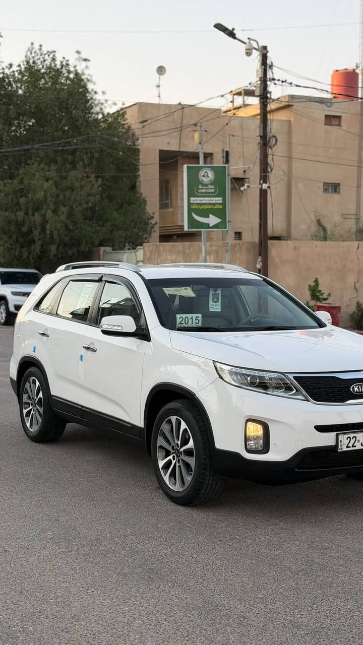 كيا سورنتو خليجي 7 راكب مديل 15 اربيل سنويه وهزه جديده ماصارلها شهرين مكينه 2400 مكفوله ضربه وصبغ وتبديل بيها مكانات بارد صغار كلش مكينه كير مكفولات بدون فتح حداده تبريد تايرات كفالة عامة مواصفات بصمه تشغيل ترحيب تبريد 3 قطع حساسات امامي خليفي يدات كروم لد امامي خلفي جاهزه للاخير بدون نقص السعر 155 وبيها مجال قليل *********** مكان السياره بصره جزائر

