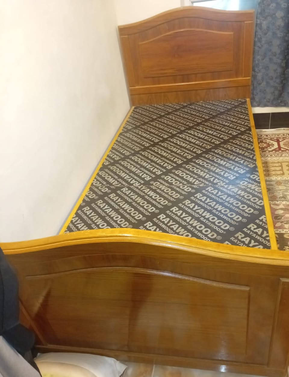 السلام عليكم
سرير للبيع صاج نظيف جدا درجة اولى استخدام قليل قياس ١×٢ العنوان بعقوبة للاستفسار ***********
