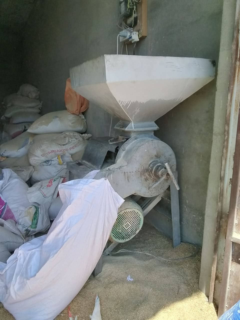 يوجد لدينا جاروشة لجرش كافة أنواع الحبوب 🌾 و الخبز اليابس 🫓

السعر:20,000فقط مع خياطة جميع الگواني(مجانٱ)

الموقع:الزاب طريق شميط مقابيل معرض سلوان الراوي مجاور معمل الدحام محلات خالد المشعان ألجوهر

الرقم:***********او خالد المشعان ألجوهر ***********

@الجميع
