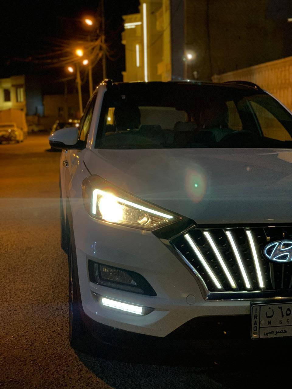 السلام عليكم
توسان خليجي موديل 2020 
فول مواصفات بانوراما
رقم بغداد 
محرك 2000 دوش
ماشية100 الف كيلو 
مبدل بابين اليمنى  بلادي شركة بدون صبغ اثر طخة بسيطة
السعر 180 
المكان الانبار الرمادي- هيت
للاستفسار  واتساب ***********
