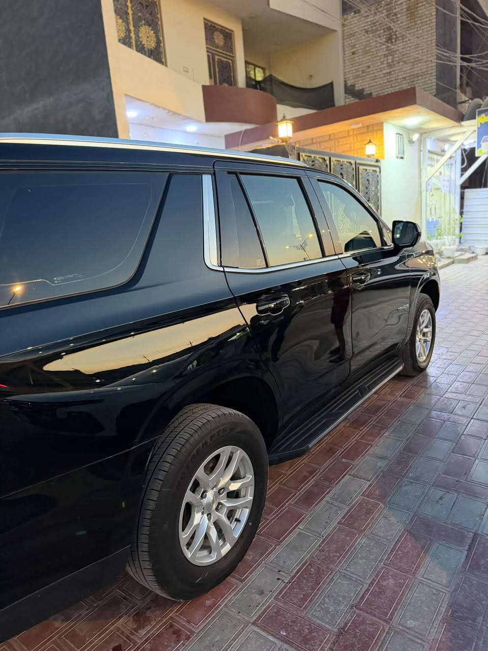 سلام عليكم تاهو موديل 22 LS اربيل باسمي 
سياره حلوه بدون صبغ سونارها مرفق بلمنشور 
مكانها كربلاء ب380 وبيها مجال 
للاستفسار :-***********
