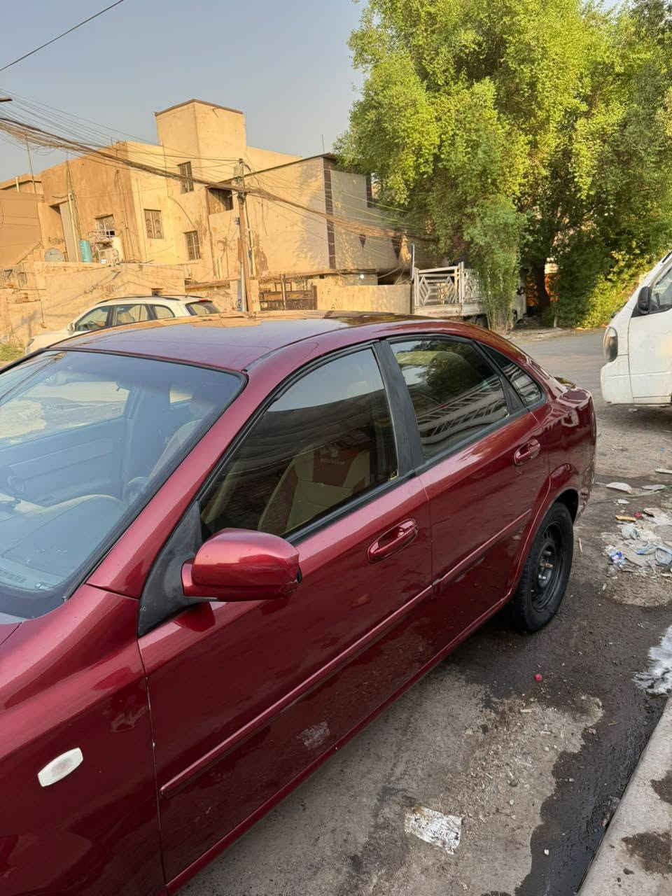 السلام عليكم 
فورنزا موديل 2007
كير مكينه مكفولات
تبريد شغال
سياره مصبوغه حزام لغود شواصي مكفولات
مكان السياره بغداد شارع فلسطين
***********
