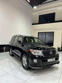 لاندكروزر GXR • ٢٠١٣ • ڤي٨