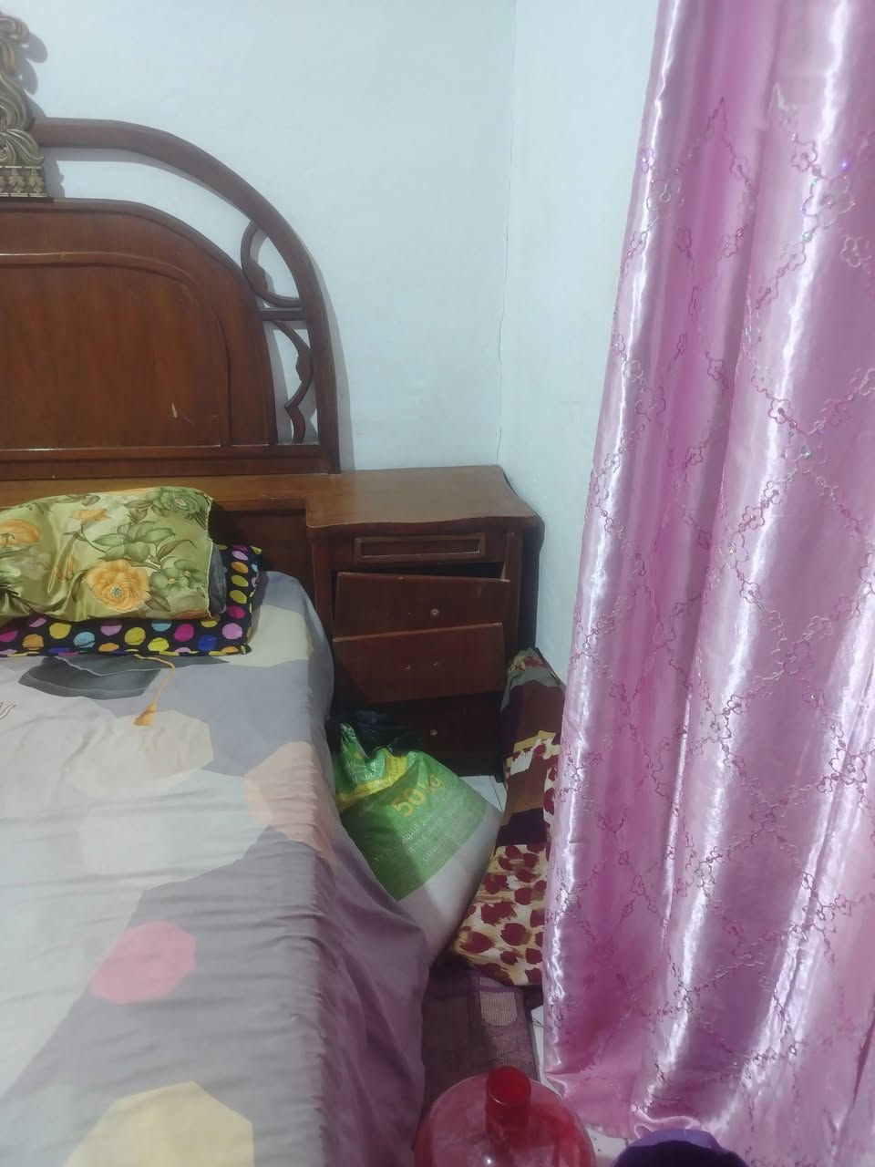 غرفة نوم كاملة للبيع مابيهة نقص وخشبهة الصاج الاصلي وشرط شغل مضبوط عوزهة ترتيبات قليلة سعرهة800الف مكاني سماوة قضاء الرميثة التواصل على *********** سيد كرار
