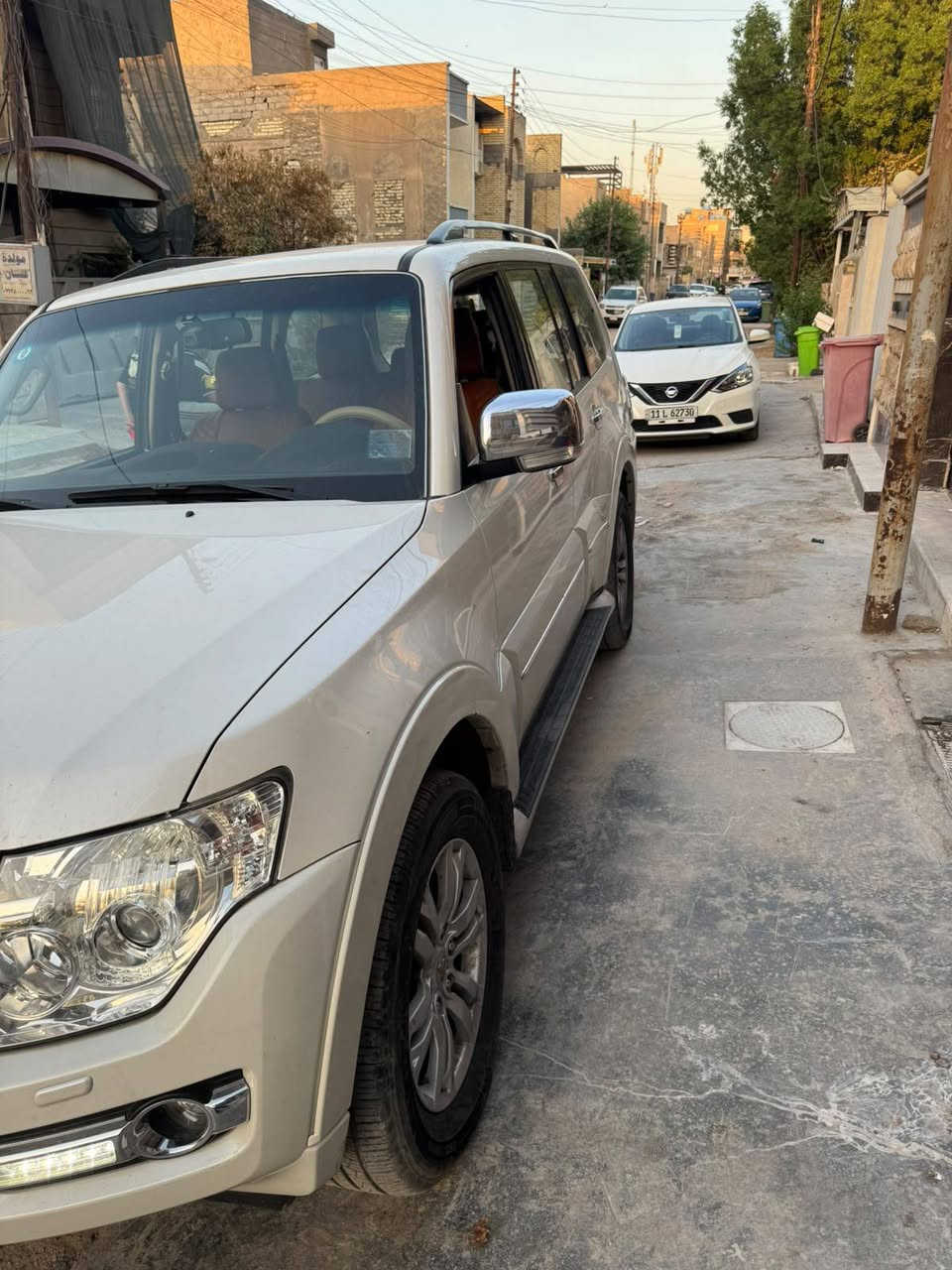سلام عليكم عندي هاي الباجيرو اعرضها للبيع 2020 فول 3800 علامه ذهبيه راس الارنب قفل دفلوك سماعات راك فورد دمام كشنات جلد معروف باجيرو 2020 العلامه الذهبيه مكفوله من الضربه والبارد ماشيه 76 الف السعر 235بيها مجال شي قليل  ***********
