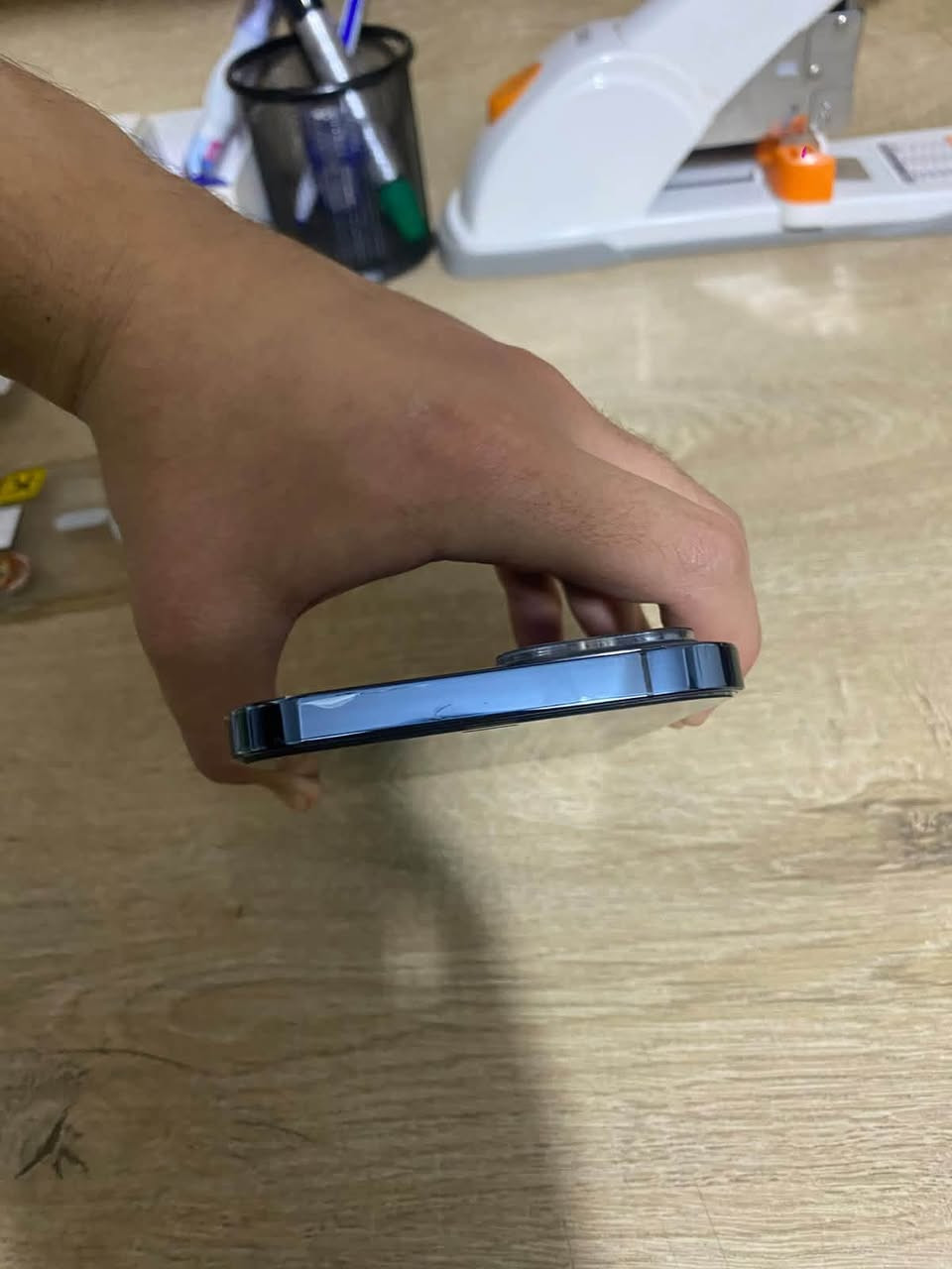 سلام عليكم
للبيـع فقط
١٢ برو ماكس 
لون نيلي مميز 
ذاكرة ١٢٨ 
بطارية 🔋 ٧٨ ابد مايصرف يعني الـ١٠٠ تكفيك يوم كامل فقط تصفح
امريكي نموذج m
بلادي ما مفتوح ابد يعني وتر بروف
 تك سيم كرت يعني خط واحد
كامل مابي نقص
وياه ثلاث كفرات وحماية كامرات اضافية ولزكة 
مغلف ppf
بي حماية كامرات
بي فلتر سماعات
لزكة مضللة شادها وعندي وحدة جديدة مامشدودة
مكاني بغداد الراشدية 
ماعندي توصيل 
سعرة ٤٥٠ مجال قليل حك الجية
استفسار ***********

نص مكتوب في الصور:
- ٣٣
- ٨:٣٦
- البطارية
- ٣٣%
- آخر شحنة إلى ١٠٠٪: ٤:١٠ ص
- الاستخدام اليومي
- أنت تستهلك كمية أقل من طاقة البطارية اليوم مما يحدث عادة حتى ٨:٣٦ م.
- متوسط
- اليوم
- ٩٧%
- ٧٤%
- هذا الجهاز
- iPhone 12 Pro Max
- الرقم التسلسلي: G0PDQ0130D42
- انتهت صلاحية التغطية
- انتهت الصلاحية في ٢ كانون الأول ٢٠٢١
- تشير سجلّاتنا إلى أن منتجك لا يدخل في نطاق التغطية بموجب الضمان المحدود من Apple أو بموجب أحد منتجات AppleCare لإصلاحات وخدمة المكونات المادية، وفقًا لتاريخ انتهاء الصلاحية المُقدّر.
- ✓ الإصلاحات والخدمة المدفوعة
- ✓ الدعم عبر المحادثة والاتصال الهاتفي
- تعرّف على المزيد عن خيارات الدعم
- هل تحتاج إلى مساعدة؟
- دعم Apple
- احصل على المساعدة بشأن جميع منتجات Apple