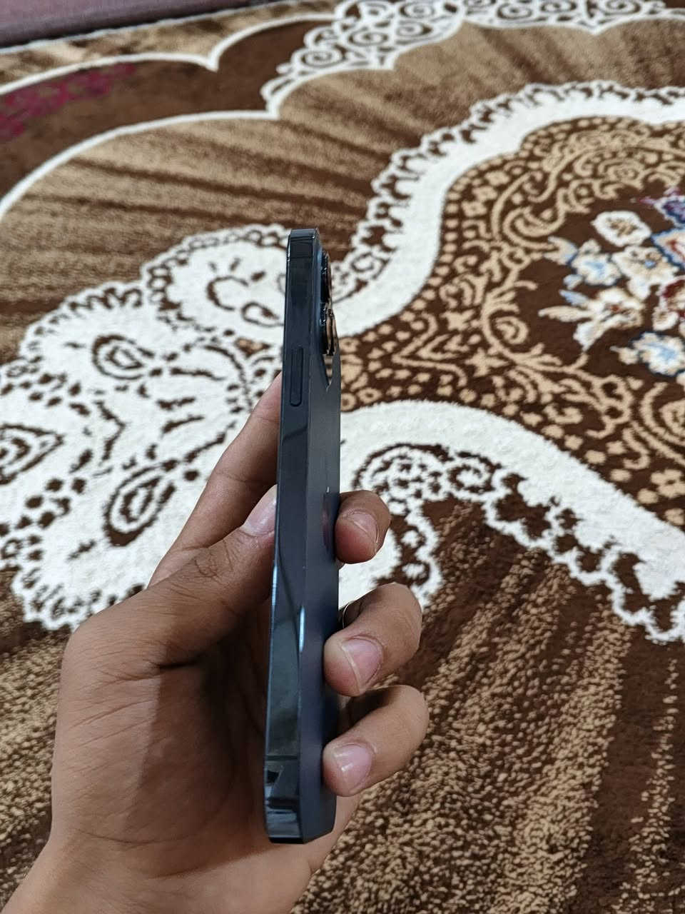 آيفون ١٢ برو ماكس • ٢٥٦ • شاشة ٣ خيرات