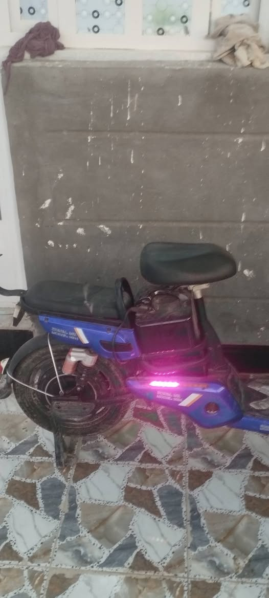 سلام عليكم دراجه شحن جاهزه للبيع السعر250بيه مجال بسيط الرقم *********** قضاء الصادق
