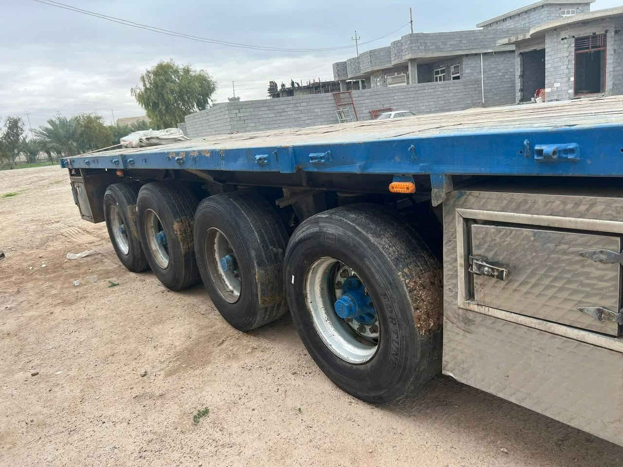 عربانه اوربيه 13.60جاهزه للعمل كهربائيات هواء جديد 
مطبخ ثلاجه جاهزه من كلشي مكانها الفلوجه سعر55بي مجال رقم صاحبها ***********
