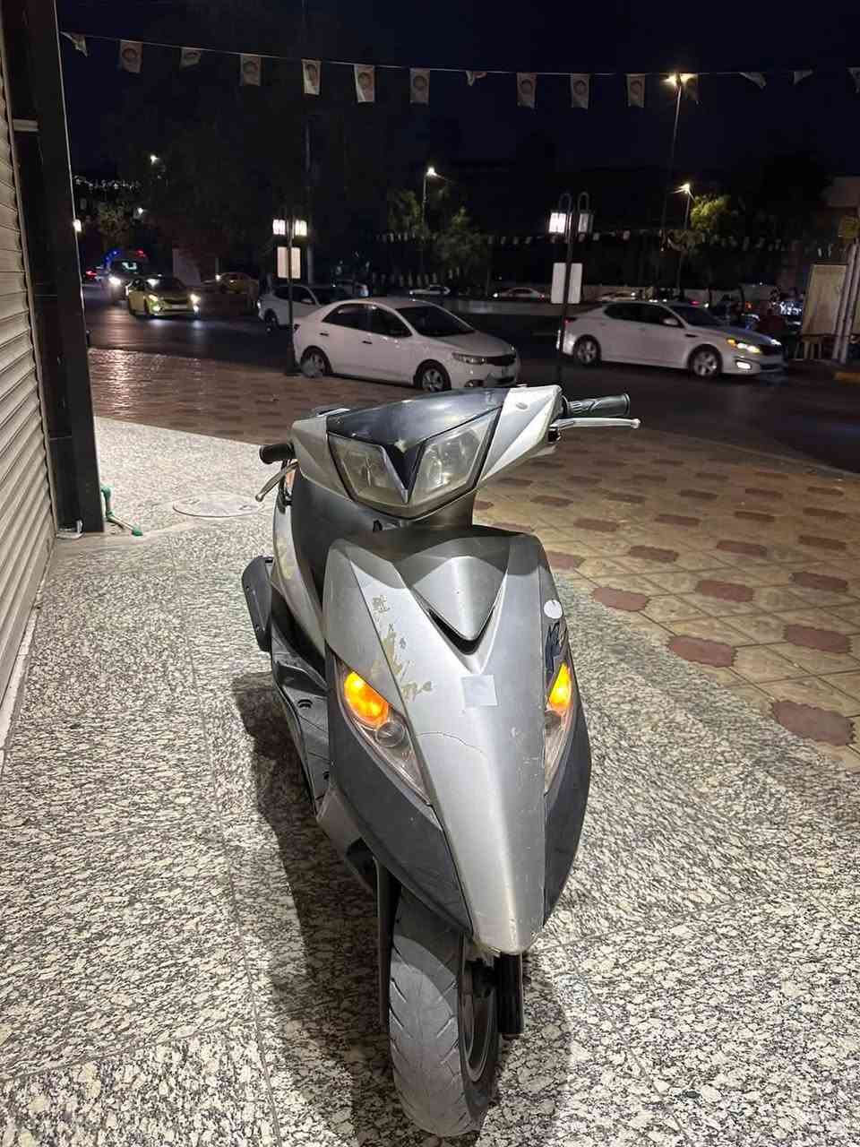 دراجه ماکس ثعلب للبيع دراجه مکفوله مابیها نواقص مکینه جديده ناعمه لا صوت
ولا تبخیر ابد شلعه ومعدل کلش قویه ونشطه نکره سلف كفرات مختمه اصليه قفل 
ستیرن قفل جنطه كيجات اشایر کله شغال  بس قبغ هندرها ضايع  بغداد شارع حيفا***********
سعر 550 بيهاا مجال
