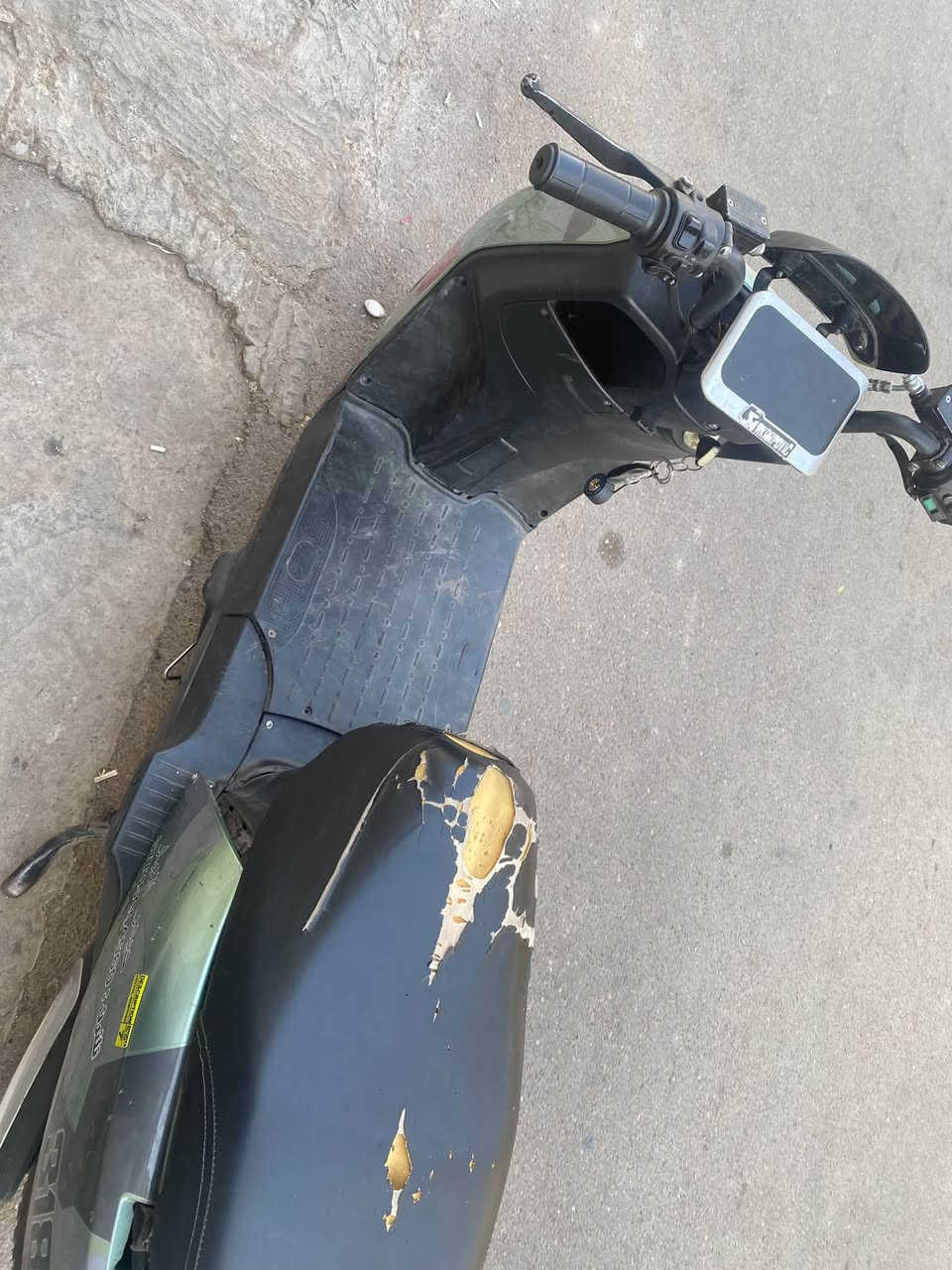 دراجه شحن للبيع 318بطارياته جدد بريكات جديده تاير خلفي جديد سعر 300 بيه مجال عنوان بغداد صرافيه ***********
