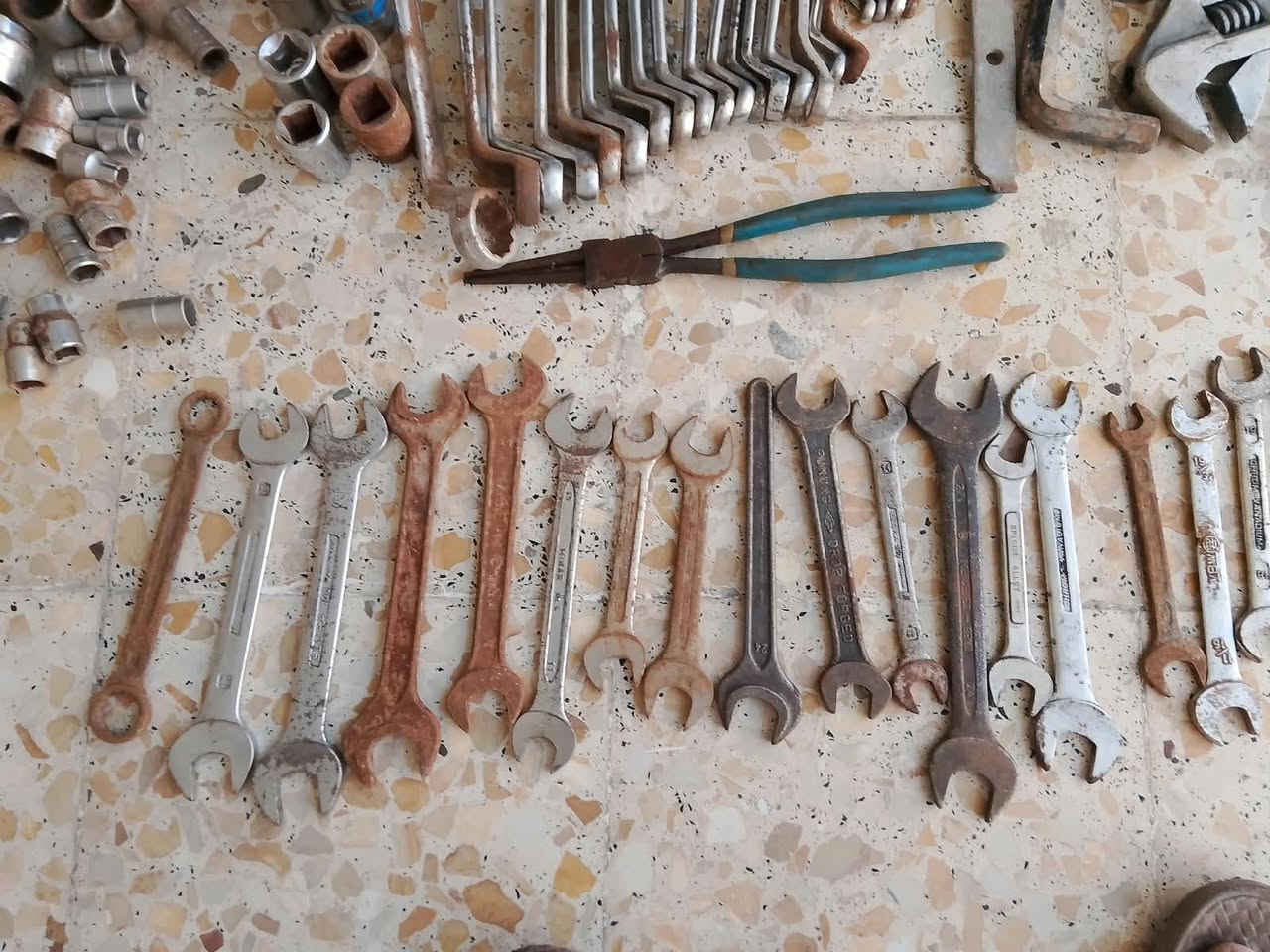 مجموع من عدد للبيع تواصل ***********
