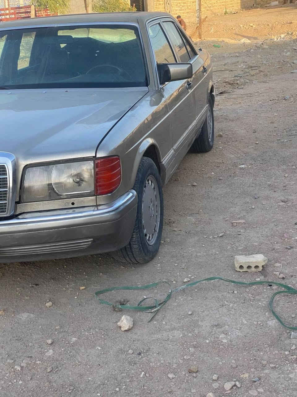 للبيع مرسيدس مديل ٨٧ محرك ٣٠٠٠ تخم تاير جديد وكير ومكينة وتبريد شغال السعر ٤٥ للاتصال ***********
