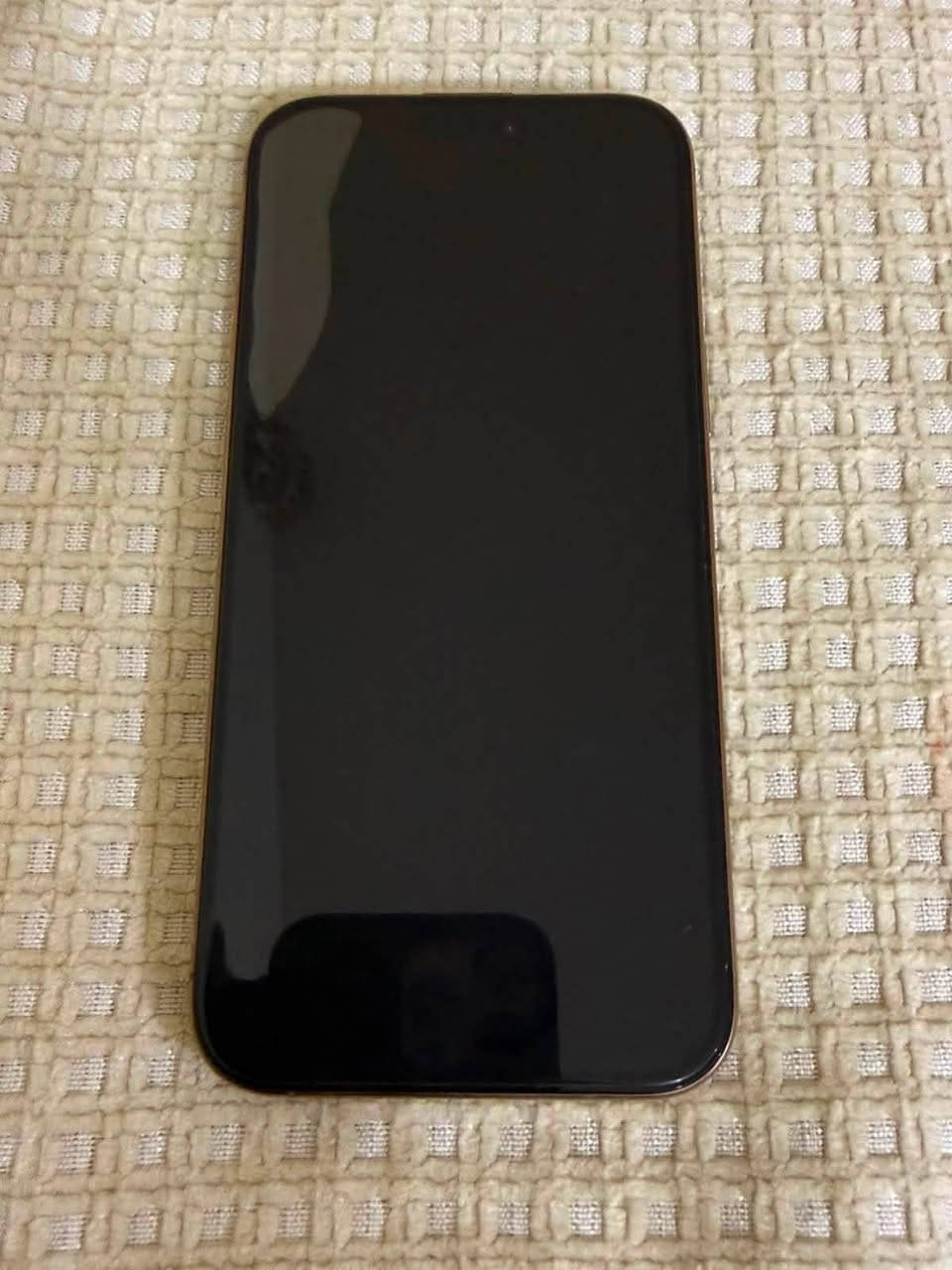 📱 للبيع | iPhone 16 Pro Max 🔥
🌍 نسخة شرق أوسط — MYWJ3AH/A
‏💾 256GB  
🤍 تيتانيوم أبيض  
🔋 البطارية 97% | دورات الشحن 285  
✨ نظيف جدًا، ما داخل تصليح أبدًا  
✅ مكفول الفحص

💰 السعر: 1,500,000 دينار عراقي

📩 للجادين فقط، مراسلة خاص او واتس ***********

