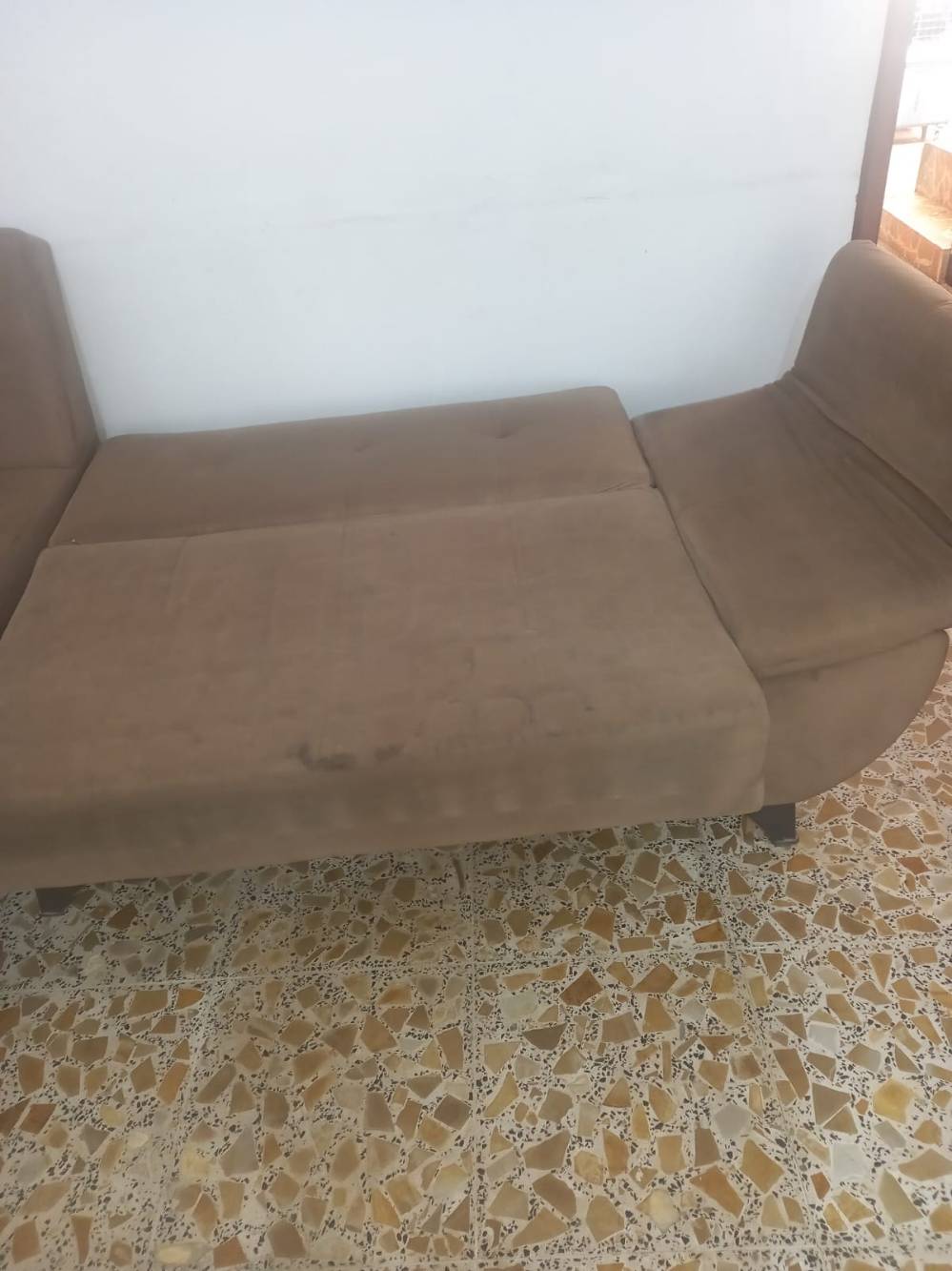 ديوان • الرمادي • فيه مجال