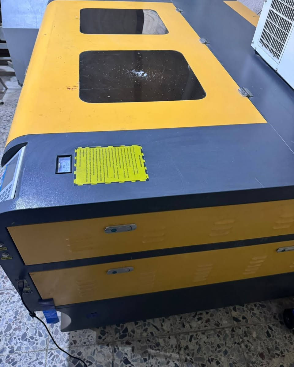 ماكينة ليزر co2 للبيع
قياس 130 * 100 
150W 
تيوب جديد 
حالة المكينة ممتازة 
تواصل ☎️
***********
