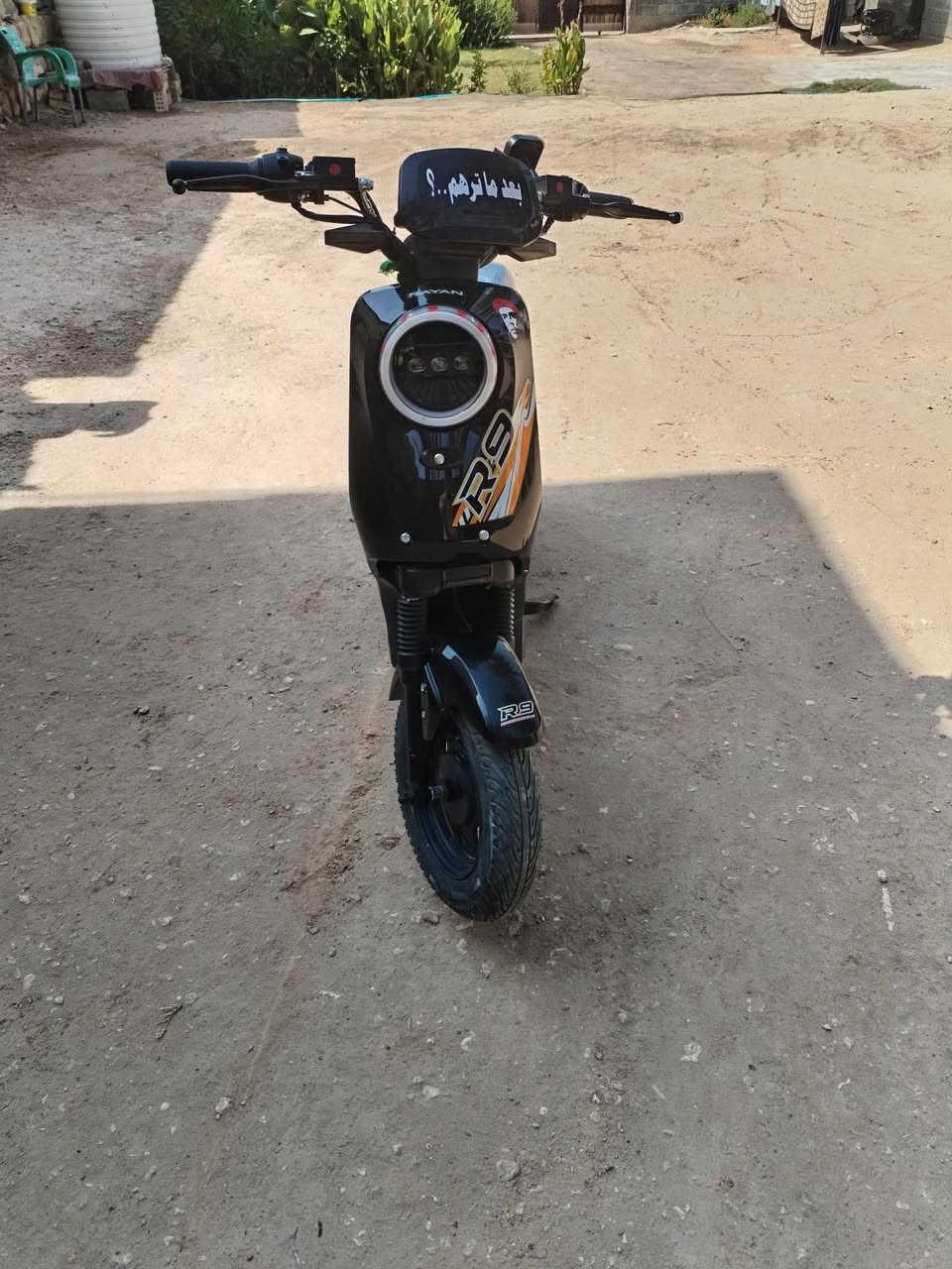 سلام عليكم R9 شركت الريان لبيع صارله سبوع من طالع
السعر 700 وبي مجال
الرقم ***********

