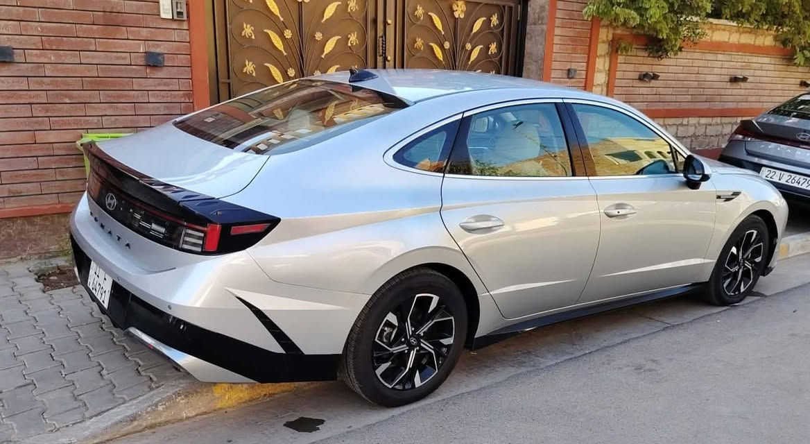السلام عليكم 
سوناتا 2024 فئة SEL 
بصمه رادارات جانبيه وامامي كرسي كهرباء محرك 2500 CC 
السيارة ضررها قبغ الجنطه مبدل والجاملغ الخلفي الايمن مصبوغ حوض السبير سليم والشواصي وبدون ضرر ايرباك السيارة داخله بكتاب شهداء بأسمنه ومرقمة بغداد / السعر 156 $ 
للاستفسار  ***********
