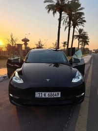 تسلا بفورمسy✈️✈️ موديل 2024 ماشية 46الف كيلو  للبيع او لمراوس  الاستفس...