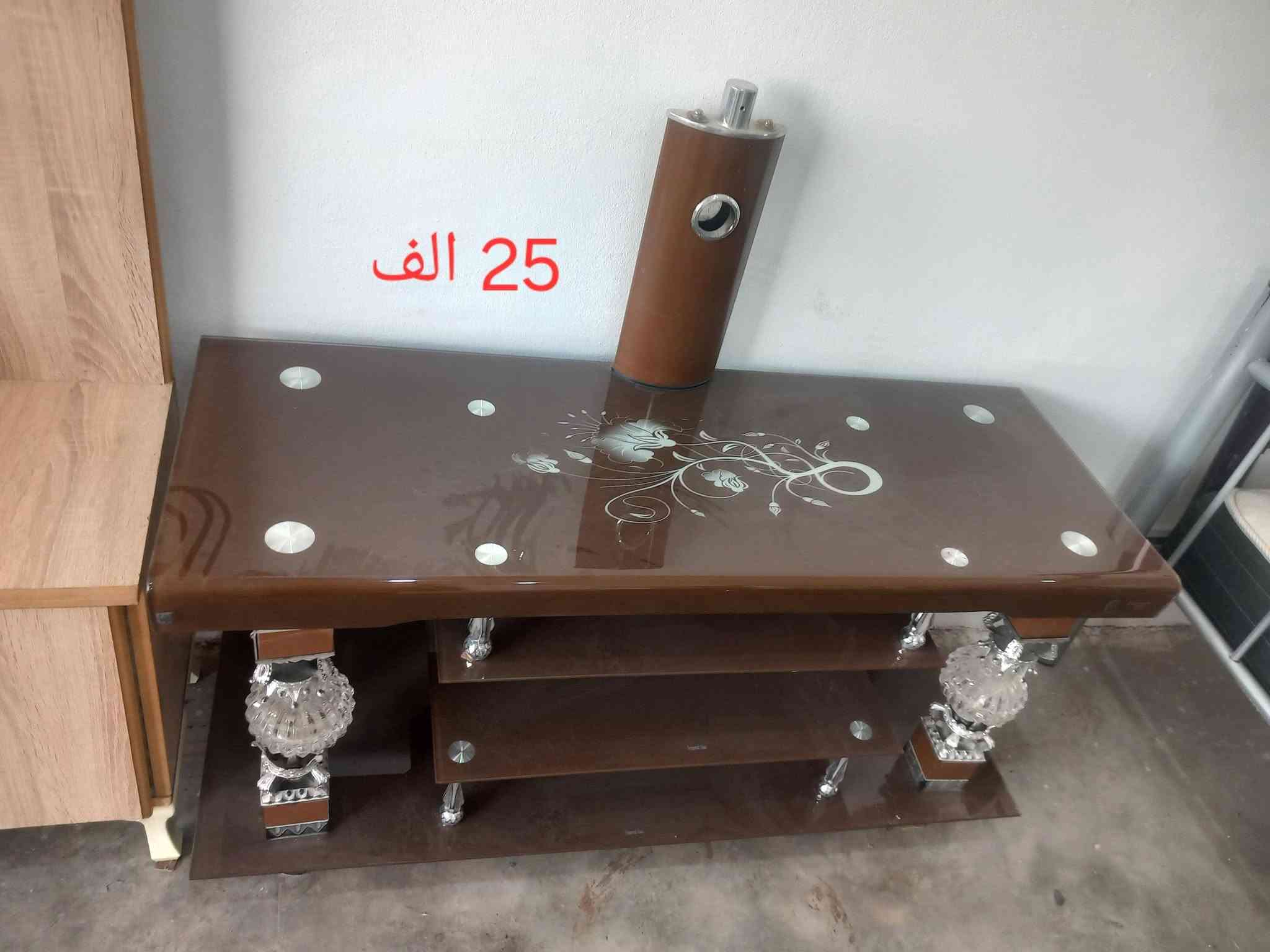 اثاث منزلي مستعمل للبيع

نص مكتوب في الصور:
- 25
- اثنينهن 30 الف
- 45 ألف
- 45 الف
- 40 ألف
- 45 الف سعر الواحد
- 25 ألف
- 50 الف
- 65 ألف