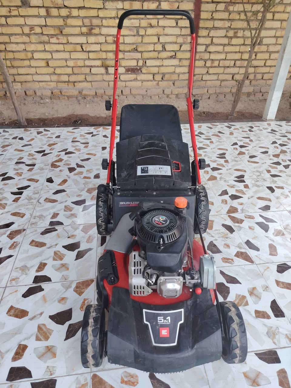 مكينة ثيل بانزين المانيه الحجم الكبير نوع انهيل الماني وشرط النضافه والشغل ***********
