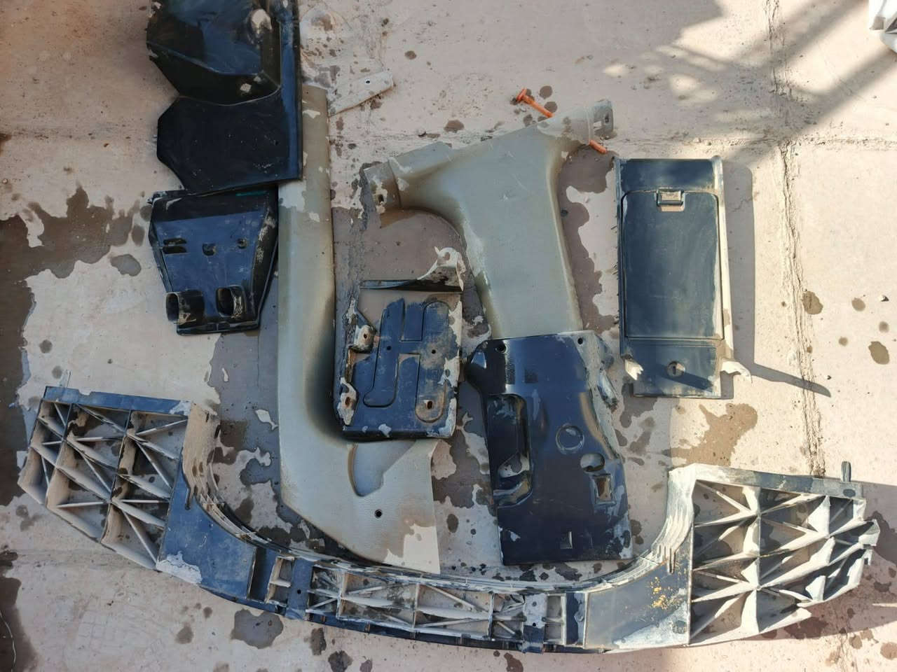 السلام عليكم هوزن وبيبان وجنطة ***********
