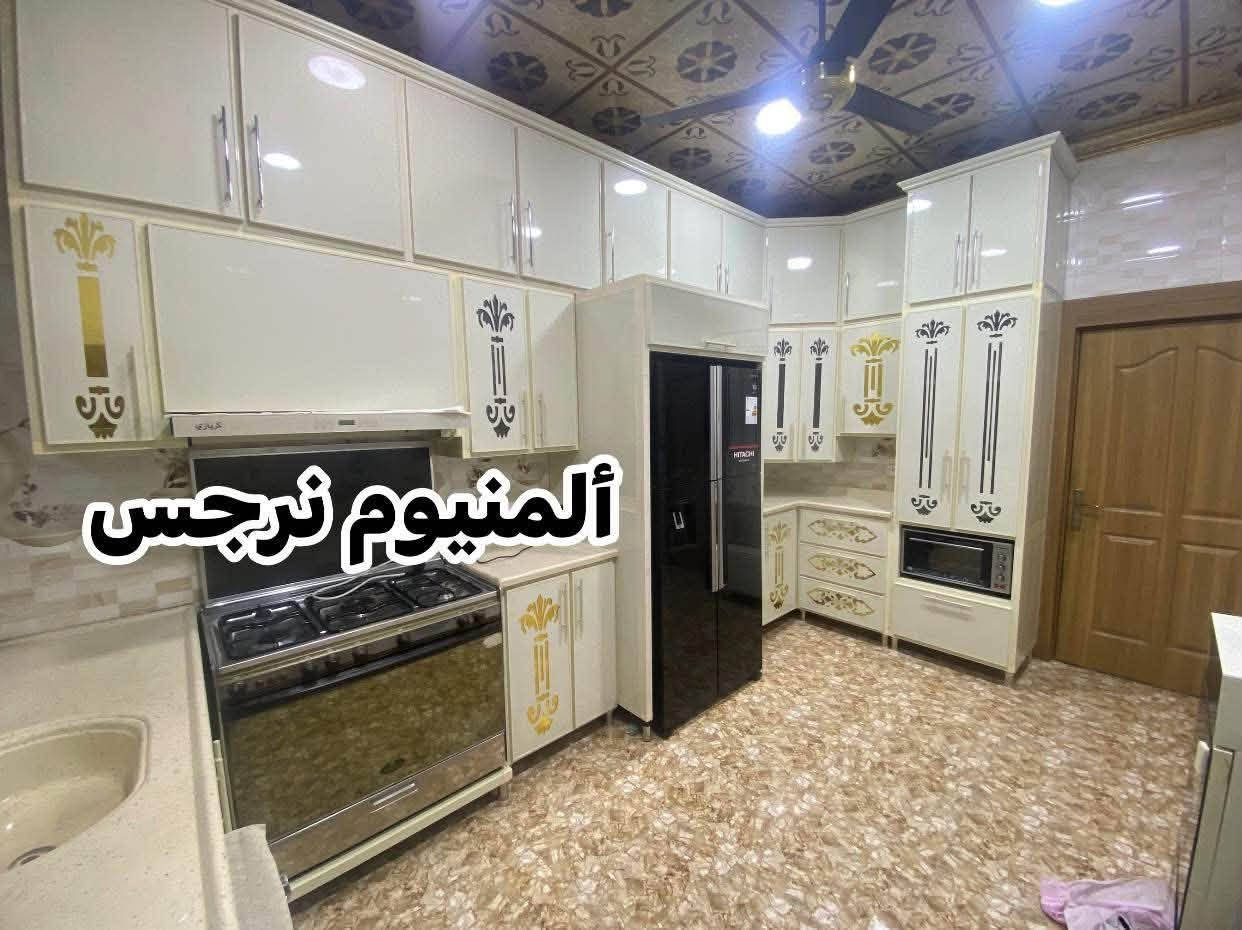 كاونترات تفصال ألمنيوم سادة وابواب بالون حسب الطلب ولدينا مرمر صناعي وطبيعي للاستفسار مراسلة خاص او الاتصال برقم (***********)
