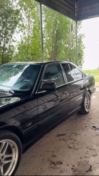 سيارة bmw 525i اصل وفصل بليتة وسنوية - ميكنة جديدة صارلها 15 يوم 25 مس...