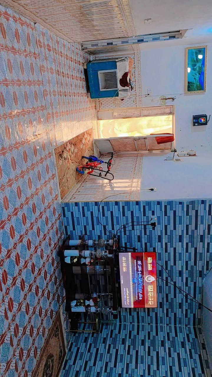 بيت زرعي للبيع 
الموقع حي الامين خلف معمل اصباغ كيان/ كرستال سابقا 
المساحه 250 سند 25 بسمي مداور اي وقت تريد
البيت بي غرفتين وصاله ومطبخ وصحيات وحديقه ومنور ومساحه 40 متر بضهر البيت 
بناء البيت طابوك بس السياج بلوك 
عوزه ترتيبات بسيطة تنزل من سعره 40
رقم الهاتف
 ***********

