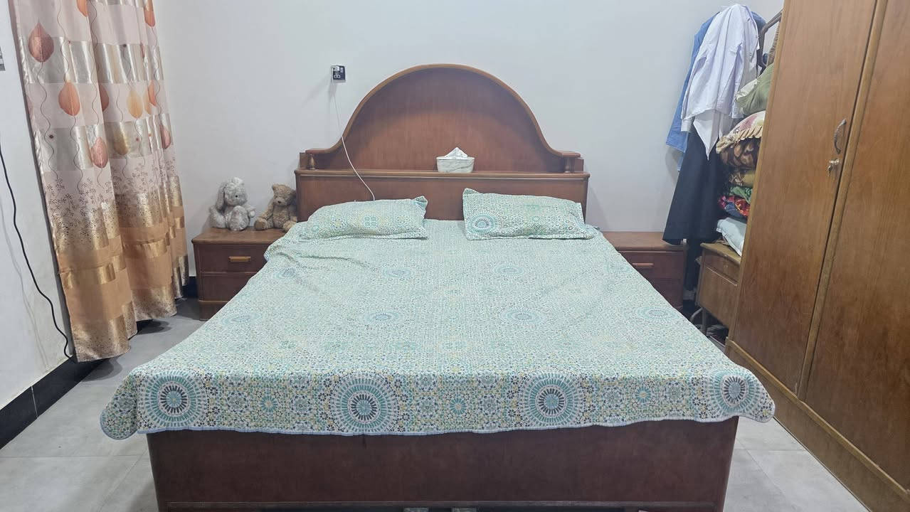 غرفة اخشاب • بوفية • نجف شارع المطار