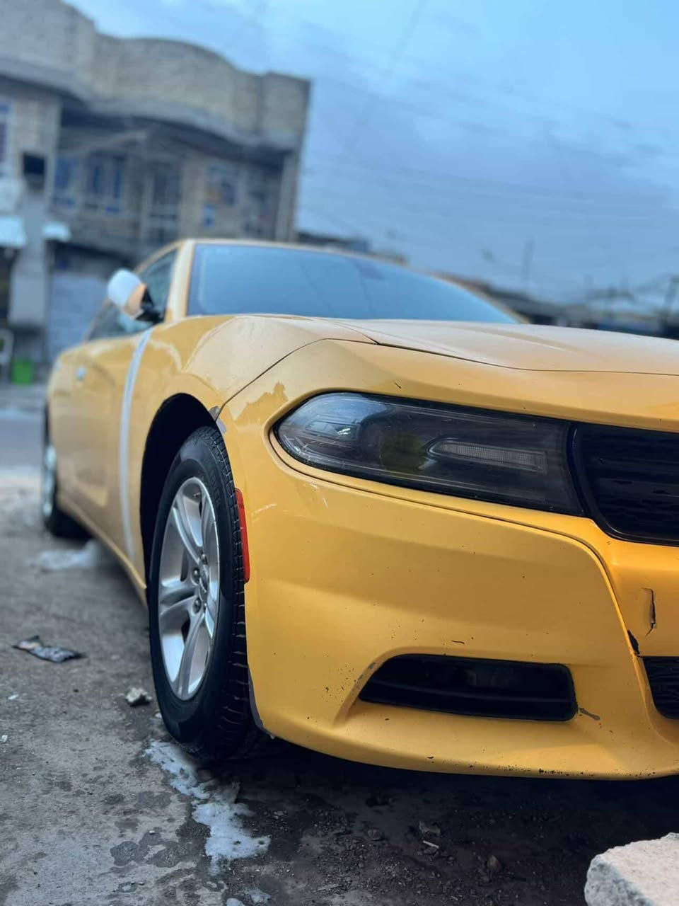 السلام عليكم جارجر SXT مديل  15 أصل رقم بغداد حادث قطعتين راجعات نفسههن بيبان سياره جاهزه السعر 180 للستفسار ***********
