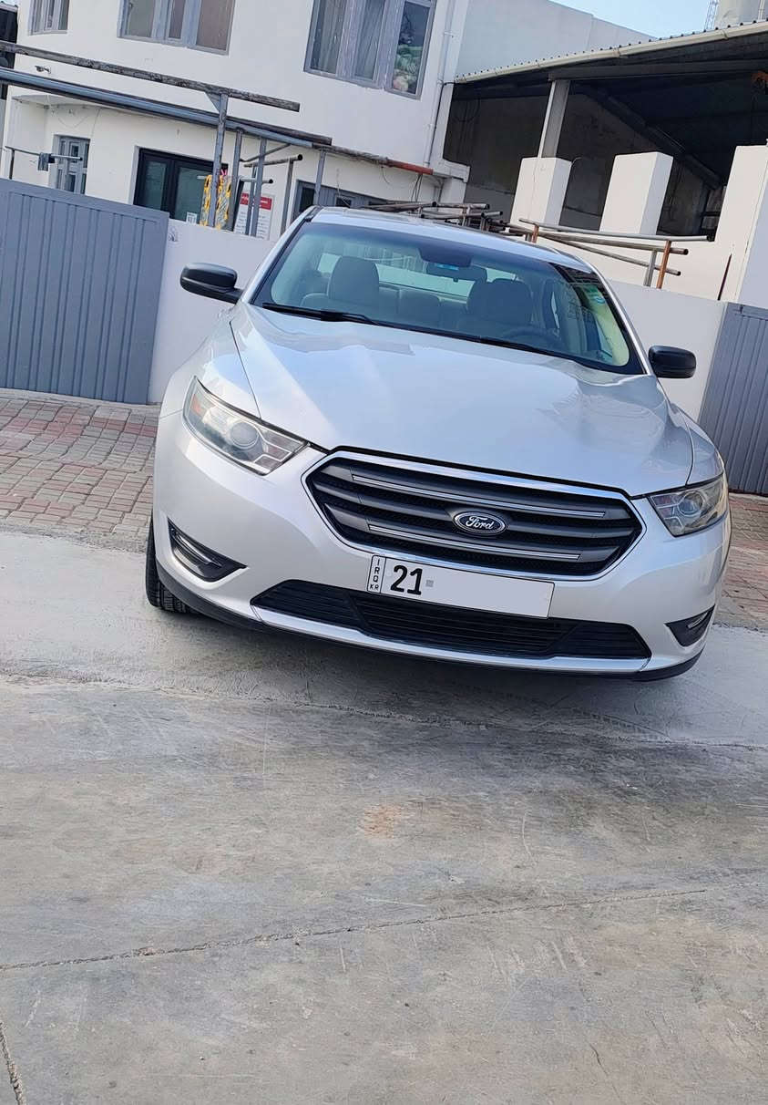 Ford taurus
فورد تورس 2018 SE
6 سلندر ، مكينة 3.5 

ماشية 68 الف مايل ، السيارة استخدام شخصي , سيارة نضيفة وممتعوبة ابد ، رقم السيارة حلوة

داخل بیجي ، کامیرا ، بلوتوث 
سنويه ورقم جديد لغاية 2029 
السيارة بيها جاملغ امامي ، والبونيد المقدمة فقط مصبوغة ، 
المكينة حتى لواتربمب مامفتوحة 

مابيها اي صرف السيارة اخت الجديدة
مكان السيارة سليمانية 

***********
