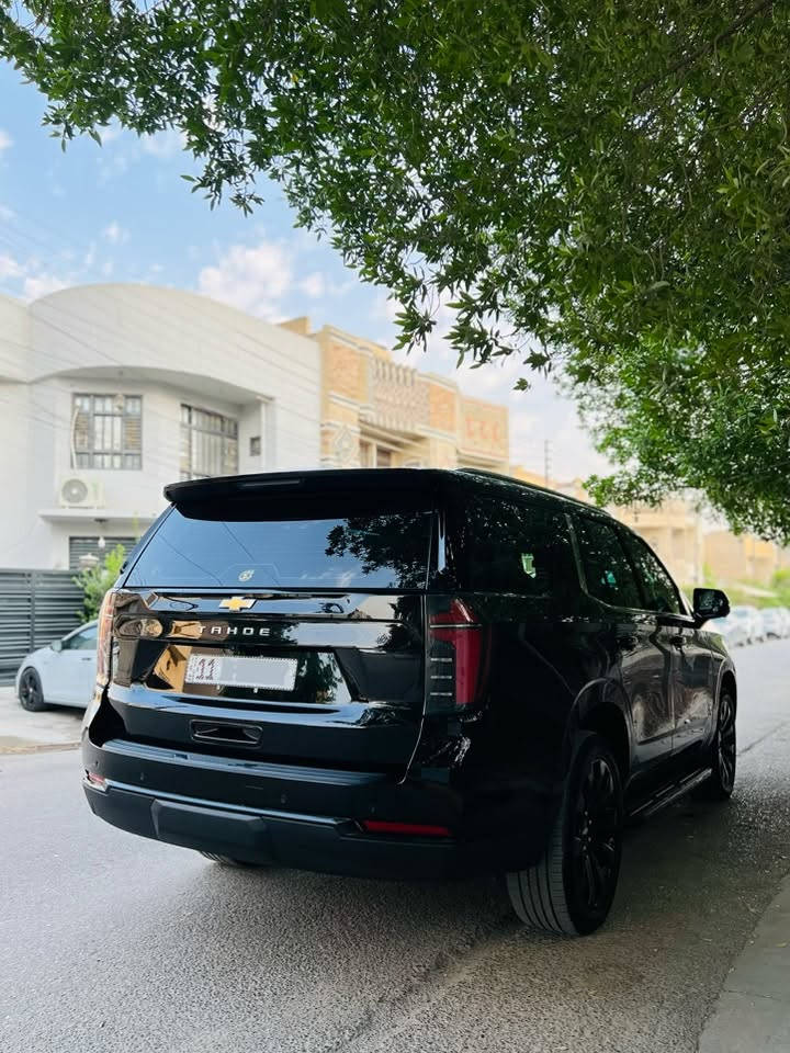 ملاحظه : السياره مغلفه ppf ضمان 20 سنه والسياره كفاله عامه من الحادث والصبغ والرصعه والشخط
شيفروليه تاهو 2025
موديل 2025 فئه LS
محرك V8 سعة 5.3 لتر
قوة 355 حصان
نظام لتوفير الوقود
دفع خلفي
شاشة وسطية كبيرة 17.7 إنچ
شاشة عدادات رقمية 11 إنچ
نظام شاشة ابل كاربلاي 
كاميرات اماميه خلفيه
مثبت سرعة متكيف
حساسات أمامية وخلفية
نظام فرملة طوارئ أوتوماتيكية متطور
تنبيه التصادم الأمامي
مساعد البقاء على المسار مع تنبيه الخروج عن المسار
مراقبة النقطة العمياء مع مساعد التوجيه
تنبيه حركة المرور الخلفية
فرملة تلقائية عند الرجوع للخلف
تنبيه المشاة وراكبي الدراجات
إضاءة LED إضاءة أوتوماتيكية
تشغيل بصمة + بصمة ابواب
تشغيل عن بُعد Remote Start
تكييف أوتوماتيك ثلاثي المناطق
فتحات تكييف للصفوف الخلفية
تحكمات صوت واتصالات من الستيرن
مقاعد كهربائية أمامية
3 صفوف مقاعد ومساحة واسعة
عنوان السيارة بغداد الكرخ
السعر : 55٫000$ / 550$
للأستفسار : ***********
