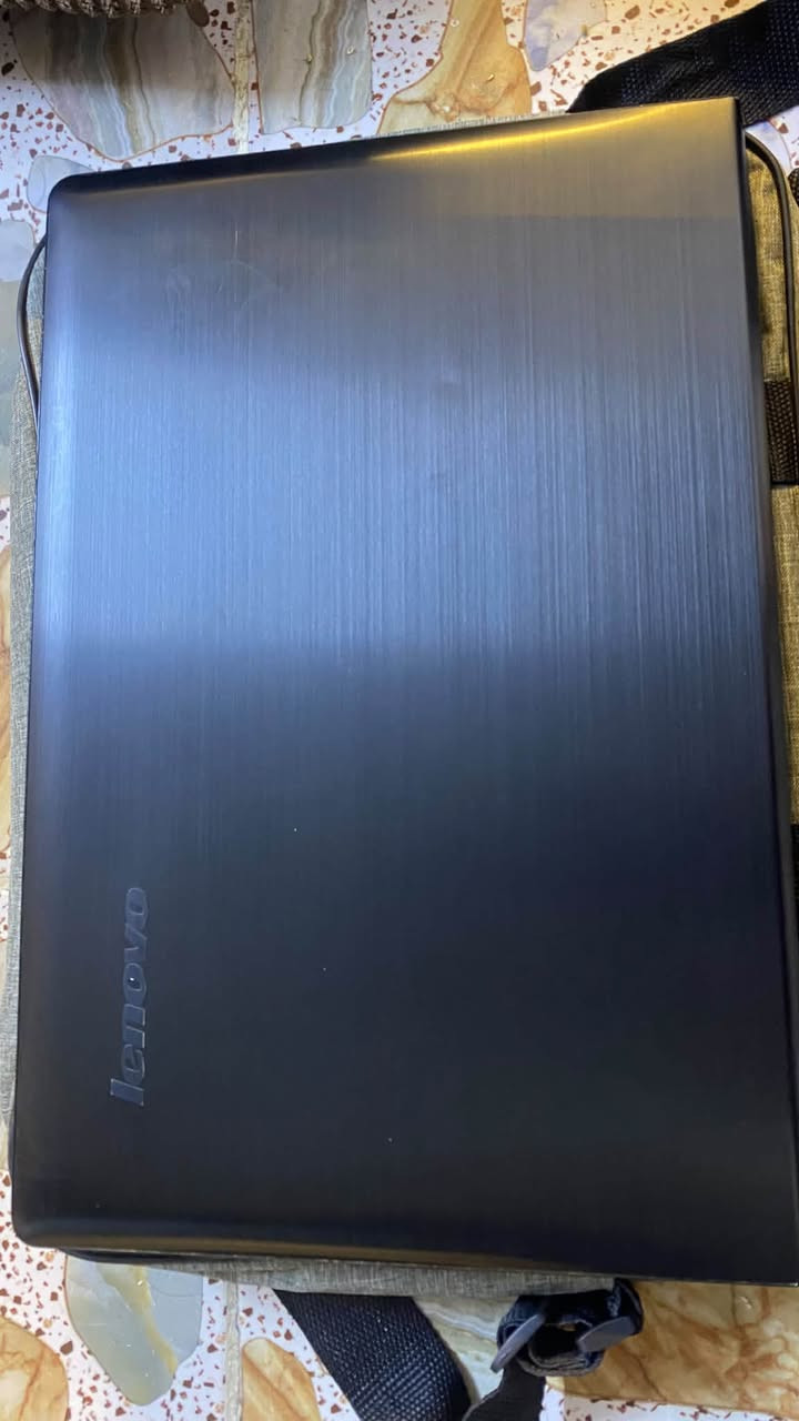 حاسبه لابتوب لينوفو نضافه 90‎%‎
معالج intel Core i7 - 4700HQ
رامات 16 ddr3
هارد 256 ssd السريع 
كارتين شاشه بيها خراجي مزدوج من نوع NVIDIA GeForce GT 755M حاسبه نضيفه من كل نواحي
للاستفسار عن سعر الواتساب ***********‬
المكان / حي اور بغداد 
ومتواجد على الفيس راسلني باقي المواصفات بالصور
