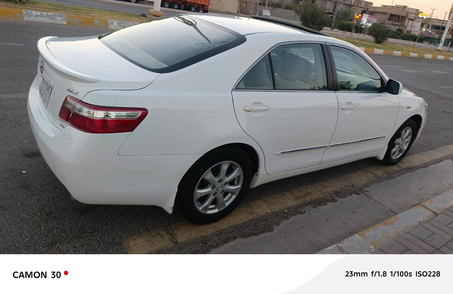 السلام عليكم
للبيع كامري موديل 2008
وارد خليجي 
محرك 4/2400. سلندر 
فول مواصفات GXL اعله فئه 
لون ابيض ثلجي 
المواصفات 
تحكم استيرن جهتين 
مثبت سرعه كشن كهربائي برده خلفيه فتحه سقف  شاشه تاب  كامره خلفيه  حساس خلفي  يعني السياره فول واحد على واحد 
كشانه جلد بطاين جلد
كير محرك كفاله تخم تاير صدر أمامي خلفي تبريد ثلج قطعتين السياره جاهزه خير من الله مال جناي متصرف عليه الف ادامه كامله 
بيه شويه جاملغ خلفي مأشر عليه صبغ 
وتكحيل كارت بلكصه مال البنيد
السياره جاهزه وحله من الصور 
السعر المطلوب ١١٢
العنوان الفلوجه 
الاستفسار الأتصال 
***********
غير متواجد ع فيس
بيع فقط ماراوس
