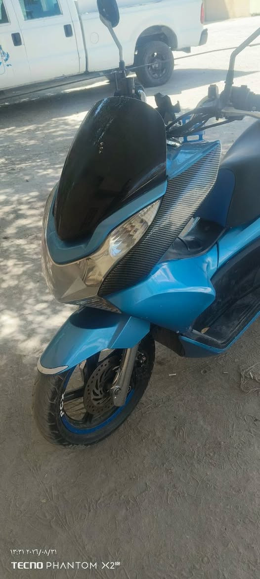 السلام عليكم دراجة pcx جيل الاول الدراجة كفالة عامة كلشي شغال بيها لون مميز بيها تزويد نيكل والصفاح مال البجم كاربون فايبر الدراجة لون مميز لون جويتي على سمائي دبلات نيكل تزويد سيباية السعر مليون وستمية ١٦٠٠ رقم الهاتف *********** متوفر واتساب وفيس العنوان ديالى بعقوبة المركز
