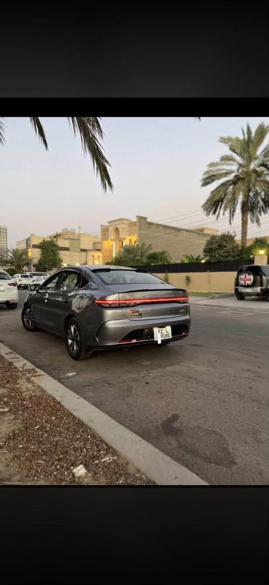 بي واي دي ديستروير 2025 اخر اصدار
عليها اضافات ب 500 الف سبيسرات وكماليات 

ماشية8000 الف وقابل للزياده  

مكفولة كفالة عامة

رقم بغداد باسمي هزة ورقم وسنوية جديدة

🔵محرك يعمل لشحن البطاريه فقط 1500 هجين ثلاث انظمه شحن ذاتي + هايبرد + شحن خارجي 

🔵مقاعد جلد ابيض ابو الفتحة رياضي    

🔵لايت داينمك عالي ناصي اوتو 

🔵شاشه كبيره قلابة مرتبطه بذكاء صطناعي + كامره خلفيه دواره 

🔵دركة حرف D جلد وحياكه 

🔵بكلايت لد  

🔵بصمه +كارت 

🔵هاندر بريك بصمه اوتو هولد 

🔵كيجات شاشه  

🔵لايت ليد لايت اوتو  + لد صباحي  

🔵تبريد قطعتين 

🔵ايرباك عدد 10 

السيارة جاهزة ونظيفة اخت الزيرو 

الـسعر19.200 وبيها مجال قليل 
مكان السيارة بغداد السيدية.
***********..
***********..
