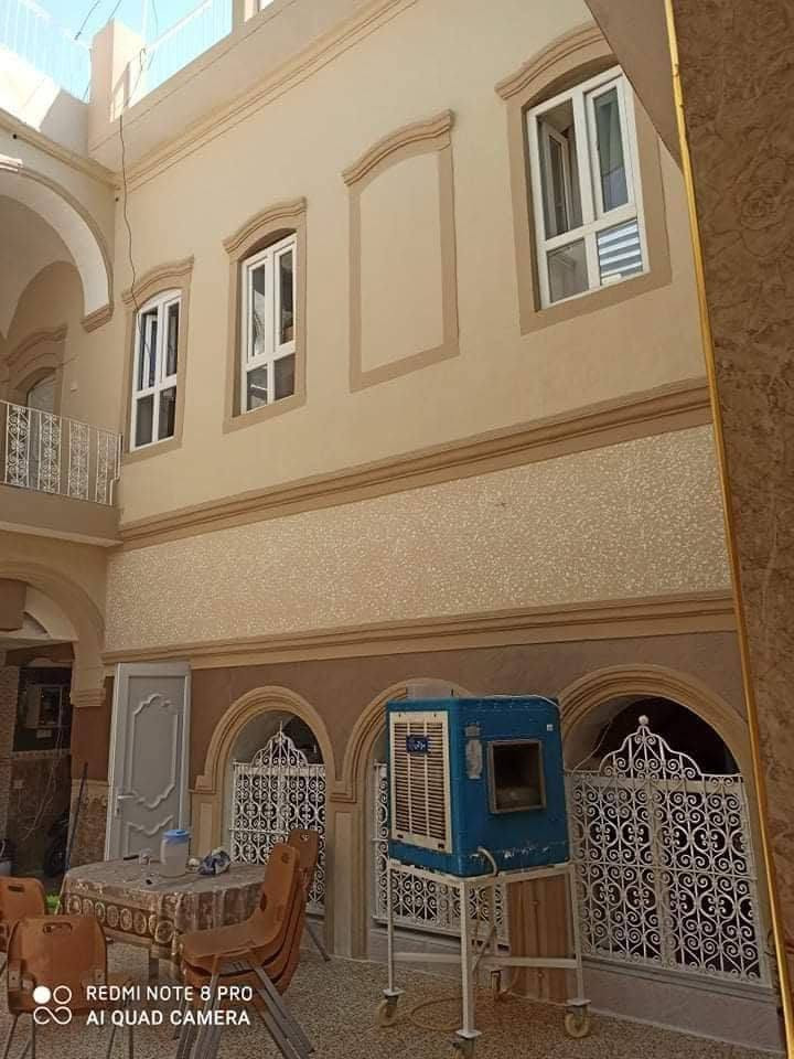 دار موصلي قديم للبيع يحتوي على ٦غرف نوم والسابعه مخزن بالسطح المساحة, ١٦٩،٤٠  واقع حال ٢٠٢ م ، سقوف جبس مبورد تاسيس الكهرباء نظام بوري العنوان شارع فاروق القديم منطقة المياسه قرب مدرسة بابل السعر130 قابل للتفوض ***********

نص مكتوب في الصور:
- محمد ضياء
- REDMI NOTE 8 PRO AI QUAD CAMERA