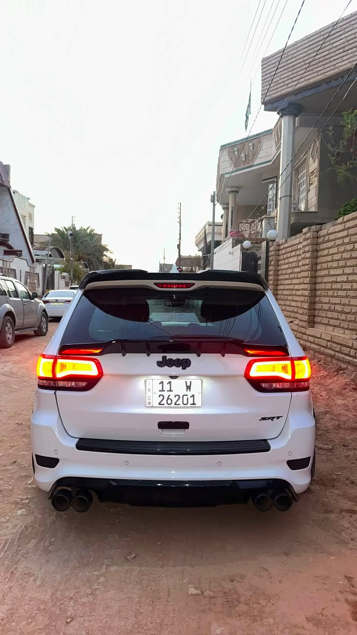السلام عليكم 
JEEP SRT 6.4 2018 
السيارة اعلى مواصفات والتزويد والاضافات الي عليهة متخلص
شوتة AFE
هدرز kooks
اكزوز corsa 
جكات S3 
ويل فورجد اصلي والوحيد 
لد امامي متغير و دفيوزر وحلوك اكزوز كاربون فايبر فورجد
مري جانبية ويدات كاربون فورجد
كل الداخل كاربون فايبر اصلي 
درگة كاربون فايبر 
برمجة مصطفى ايكل 
واضافات هواي بعد ..
الي تعجبة السيارة وبخاطرة يتصل علية ويدلل
مكان السيارة الديوانية 
***********
