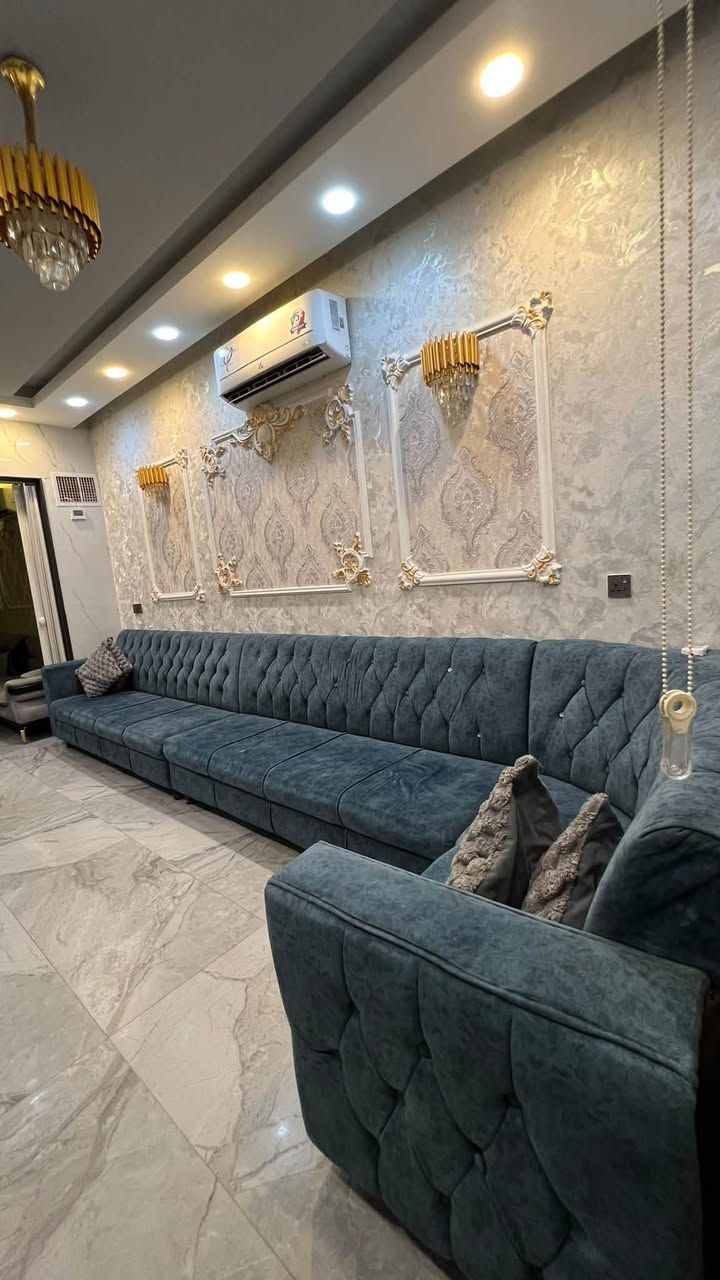 ديوان للبيع 10 ب 5 السعر 450 وبي مجال 
للتواصل ***********
