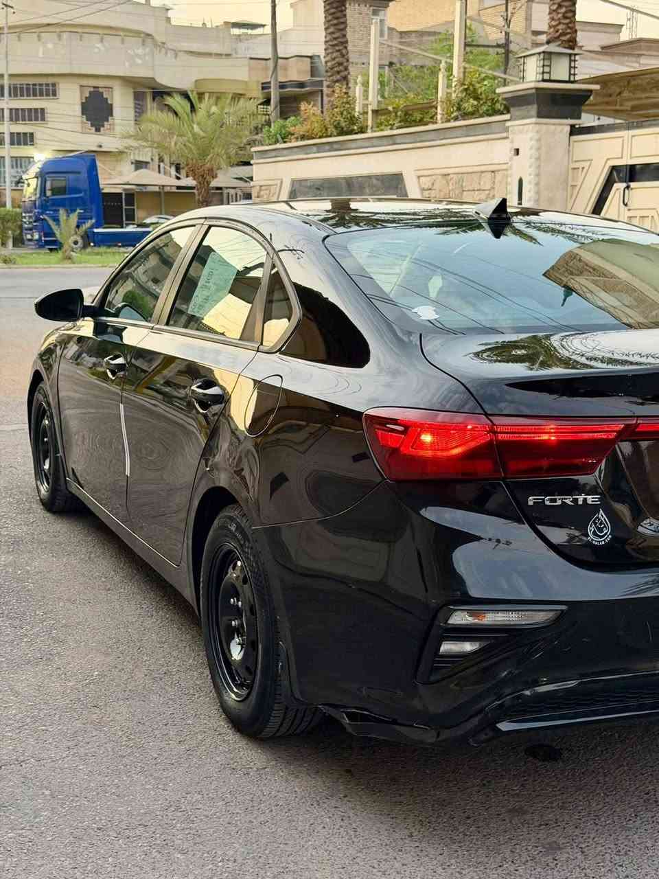 السلام عليكم فورتي أمريكي رقم بغداد الجديد موديل20 بسمي محرك دوش تبريد جاهز تخم تاير صدر جديد تحكمات جهتين شاشه مدوشمه كشنات جاهزة حادثة بنيد فقط صبغ والباقي مكفوله السعر 109بيه مجال التصال ***********
