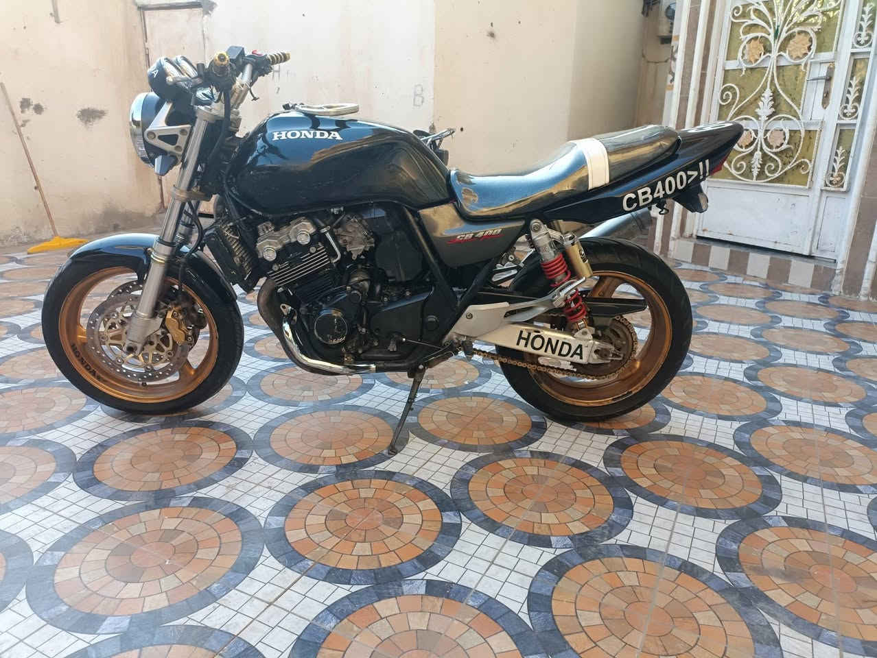 سلام عليكم                CB400 جيل ثاني حديث هايبر سكيورتي16 ولف + اوراق ومنفيس اصولي
سلام عليكم                CB400 جيل ثاني حديث هايبر سكيورتي16 ولف + اوراق ومنفيس اصولي
دراجة ع وضع الشركة رمبة مكفولة عام جيب كوستر فيترية وتعال افحص 
مابيهة لا جطل ولا وايرات طالعة وطابة ع بلاد ستوك 
دهنهة جديد قبل سبوع مبدلة دراجة مناقصهة شي شلعة معدل تخوف اكزوز طرب 

نازلة من كلشي وكلاشي مكاني بابل سعر 1800
 ***********

