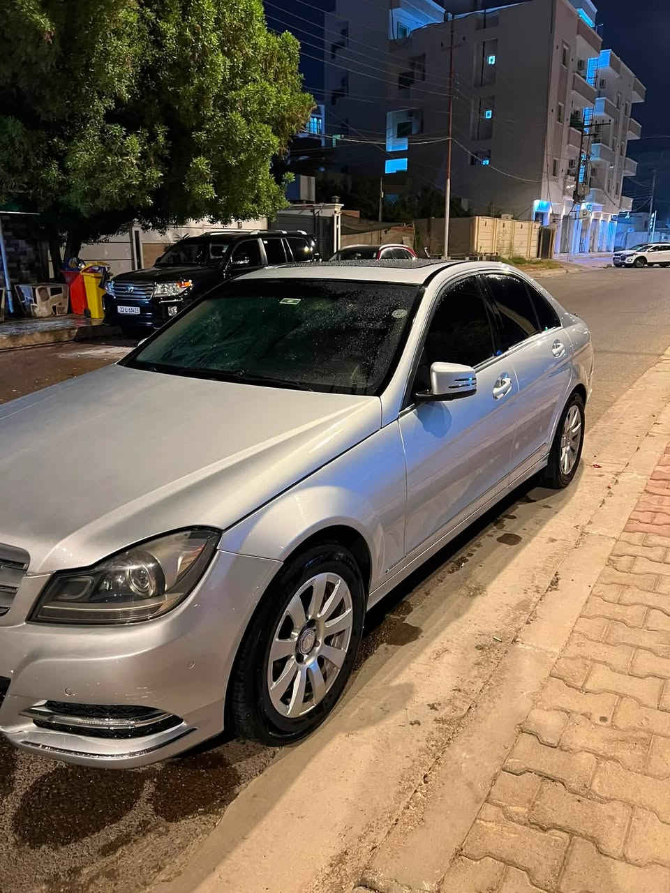 مارسيدس موديل C200  /   2012  السياره وارد  ‼️
فول  مواصفات ……. ماشيه 150 mi  
--------------

رقم السيارة : دهوك  تحويل او وكاله 

مكان السيارة : الانبار الرمادي 
سلام عليكم 
للبيع  . مرسيدس W204 موديل 2012 حجم C200 رقم دهوك  مكفوله من الضربه من التبديل  بيها قطعتين اثر شخوط تجي وتفحص وتقتنع  وبيك خير وادلل والسياره حلوه وجاهزه 

‼️ السعر 118💵 وبيها مجال 

تفاصيل ⬇️
1_  السياره 5 بصمات 
2_محرك جديد  + كير مكفولات   
3_تبريد قطعتين ⁦
4_كروز سرعة 
5_ فتحه 
6_مراية داخلية+جانبة عاكسة 
7_تحكم ستيرن ⁦ فول 
8_ شاشة  كبيره 
9_ مري شفط
10_تجاوي خلفية كهرباء
11_كشنات كهرباء  
12_ لدات داخليه
13_انارة ترحيب
14_شاشة اعطال
15_ستيرن كهرباء
16_شاشة جبيرة 
17_ جام اخضر
18_دبل ايرباك⁦
19_ برده خلفيه كهرباء بلاديه 
20_صدر امامي خلفي جديد ⁦
21_حساس امامي + خلفي 
22_هزة وفحص  جديده 
23_ بردات ابواب بلادي
24_تبريد ثلج ❄️ + تدفئة شغالة 
25_داخل جلد مشمشي 
26_نظام ECO 
27_ شفتات ستيرن + ستيرن رياضي D

كتاب تخويل بالسياره (باج تضليل)
تخم تاير جديد 
صدر جديد 
السياره جاهز بدون اي نقص 
تحويل مباشر لا فحص لا هزه
للاستفسار اكثر 
اتصال + واتساب  ***********
