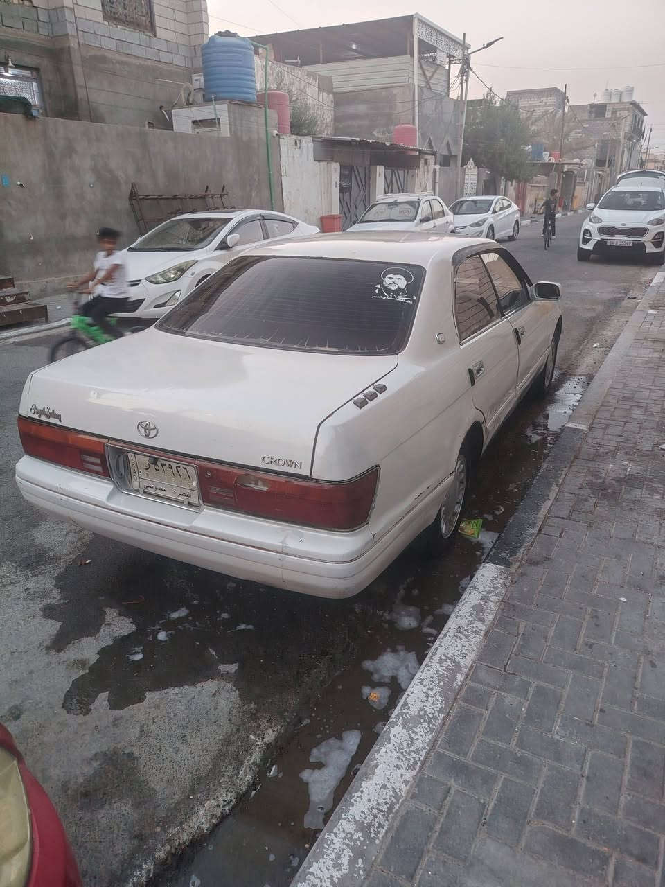 سلام عليكم كراون بطه فصل  لون لؤلؤي موديل 93 كير مكينه جدد تبريدهه عوزه بس بوريات كبريسر شغال  بديهه حلوو سنويتهه مامنتهيه  كهربائيات كلهه شغاله حداده نعمه من الله سعر 45 المكان بصره القبله شارع المدارس  رقم ***********
