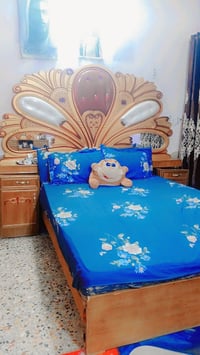 غرفه نوم للبيع نضيفه خشب عراقي سعرهاا ٦٠٠ وبيهاا مجال مكاني بغداد حي ا...