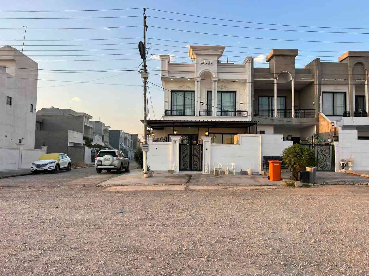 💥🎯#نرخی گونجاوە  ||#سعر مناسب VIP   
🏦#خانوو  تاپۆ   حديقة 🌲مقابل شارع20 متر 🌲 || لەموقیعی باش || فول كوالێتی || بۆفرۆشتن 
🌍#شوێن || هەولێر || گەڕەکی گةرةسور.  ||نزيك شاري ئالتون ستي
🧱#ڕووبەری||   150 متر روكن  مربع 🌲    
🗄#پێک هاتوەلە||  4 ژوری نوستن مطبخ  وطبخ عمل و 2 هۆل و  دیوەخان 3 حمام   بیتونە 
💰#نـــرخ   8  دةفتةر و 70 وةرقة و معاملة 
📠#بۆ پەیوەندی کردن
📴فایبر واتساب***********
📴
ـــــــــــــــــــــــــــــــــــــــــــــــــــــــــــــــــــــــــــــ
🏦#بيت_متر_150_مربع_شارع20_طابوو__حديقة  🌲🌲  ||موقع ممیز  || فول موصفات   || للبیع قريب ئالتون ستي
 🌍#الموقع ||  اربیل|| حي كرةسور  | 
🧱#المساحة ||    150 متر     
🗄#یتکون بیت ||  6 غرفة نوم مطبخ  مطبخ عمل و ۲ صاله استقبال و 3 حمام بیتونە  
💰#الســعر   8 دفاتر و 70 وةرقة و بيها مجال
📠#للاستفسار اتصلوا ........
📴فایبر واتساب***********
📴

📞للتواصل
📸 السعر والصورة متوفرة على قناتنا الرسمية في التليكرام 👇
🔗 https://t.me/bashdarsleman445
تابعنا الان وشوف احدث العقارات يوميا ع الصفحه الرسميه في فيسبوك
🔗https://www.facebook.com/share/1HPVCGBVGS/?mibextid=wwXIfr

📞 تواصل مباشر واتساب أو اتصال:
📱 ***********
📱 ***********

#عقارات_اربيل #شقق_للبيع_اربيل #بيو_لبيع_اربيل  #فلل_للبيع_اربيل #مجمعات_سكنية_اربيل
 #عقارات_كردستان  
#استثمار_عقاري_اربيل #عقارات_بغداد_سليمانية_اربيل  #عقارات_شمال_العراق  

⬅️ الأسعار والصور داخل القناة… لا تفوّت الفرصة

تابعنا الان وشوف احدث العقارات يوميا 🏘️
https://t.me/bashdarsleman445
