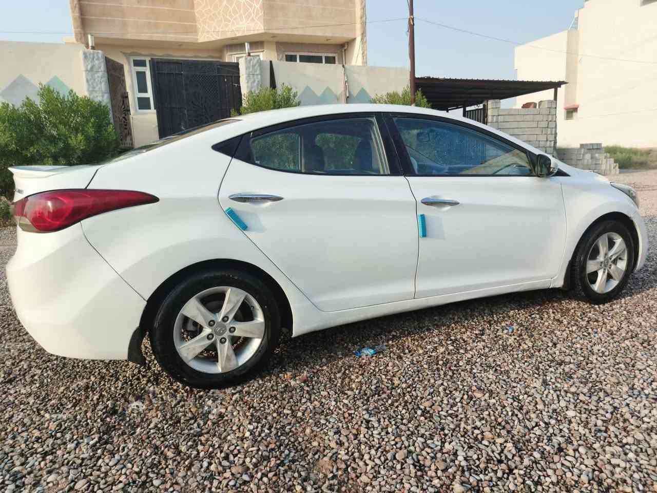 النترا موديل 2014 ضررها بل سونار سنوية لل31 رقم ديالى رقم التلفون(  ‪***********‬‏  )مكينة 18 والسعر 105

