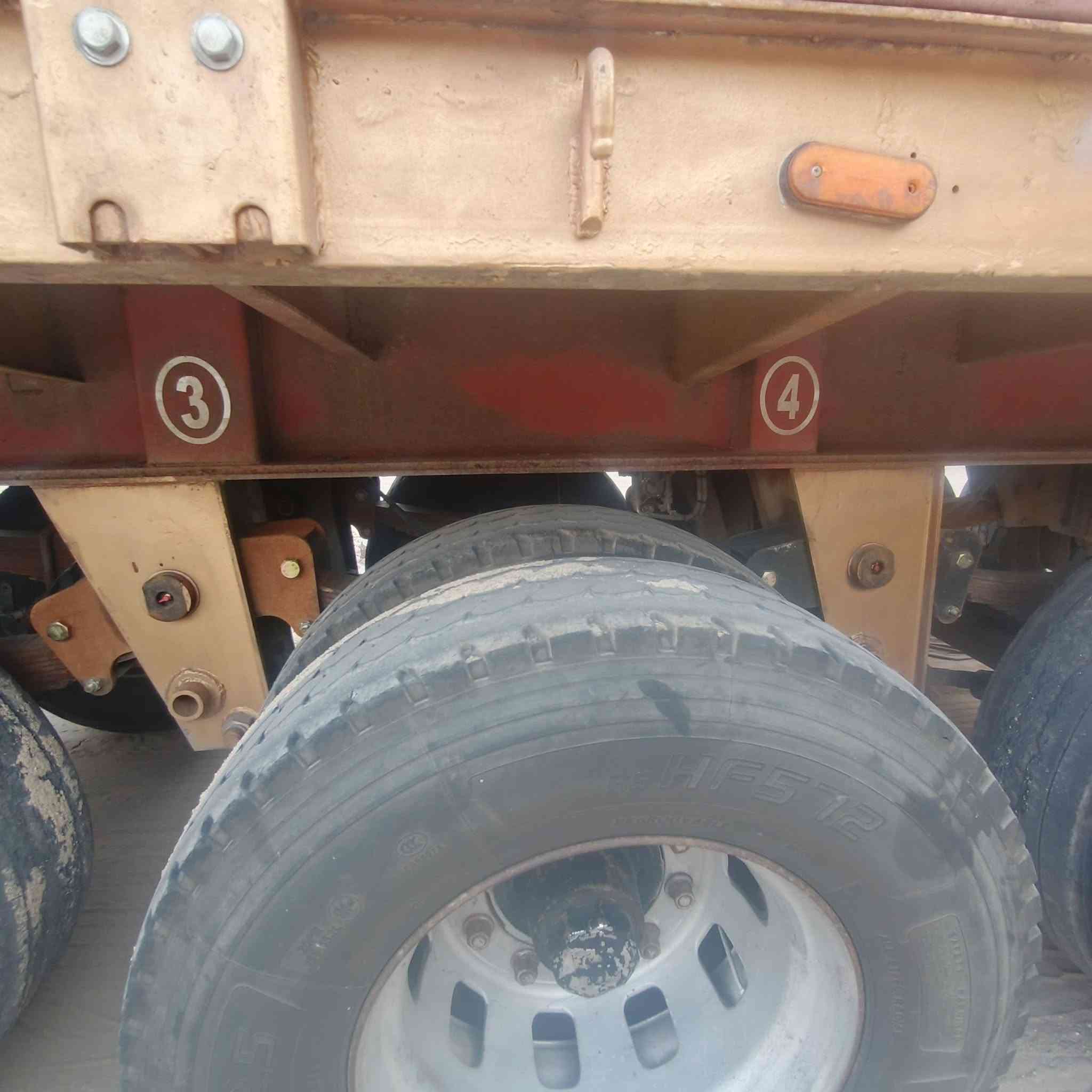 عربانه شاصي سيگام  13و 60 خمس محاور
مجموعه صيني لعابات جدد تخم تاير بس زوج تعبان 
ملاحضه بيها فطر بلرگبه موضح بلصوره بلجهتين 
مكانها الفلوجه السعر 120 و بيها مجال ***********
