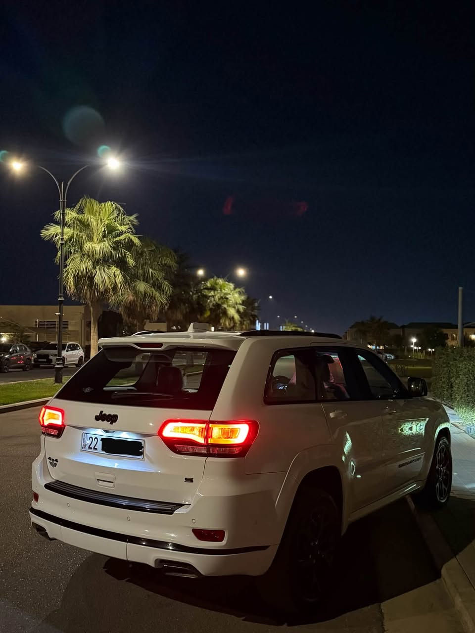 JeeP S 2022 ام الرادار وكالة هارلم
العداد : 49.000
المحرك : V6.  3.6L 
المواصفات :
سقف بانوراما .
شاشه كبيرة .
كاميرا خلفية دوارة .
بصمة - تشغيل عن بعد .
الصندوق الخلفي كهربائي .
المقاعدالأمامية كهربائي-خزن ميموري.
المقاعد الأمامية تدفئة .
مقود السائق هيتر .
رادار 360درجة .
حساسات 360درجة .
وبعد هوايي مواصفات مامذكورة...

ملاحظة : سيارة كفالة عامة جديدة
المكان اربيل
للاسفسار :
***********
***********
